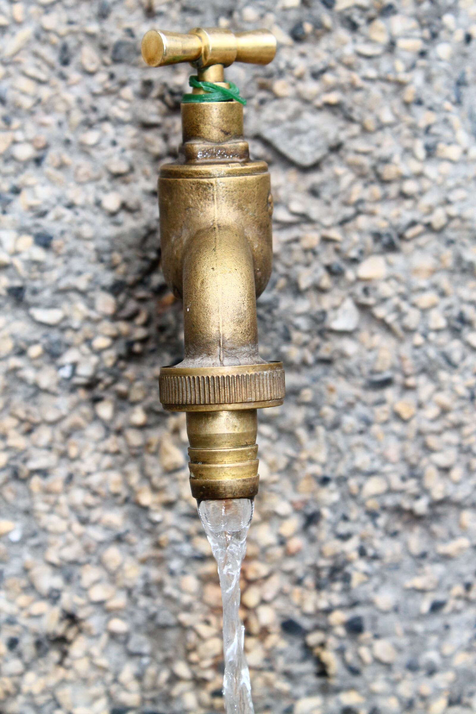 Canon EOS 1100D (EOS Rebel T3 / EOS Kiss X50) sample photo. Water, fountain, wall photography