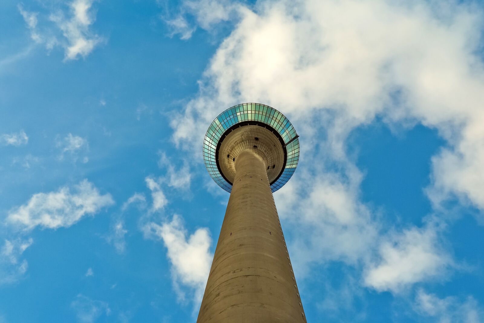 Olympus OM-D E-M10 sample photo. Architecture, tv tower, d photography