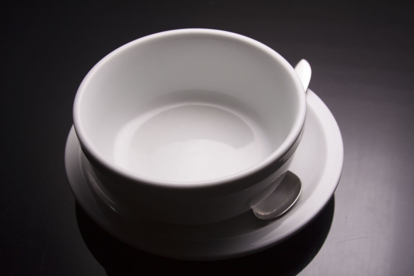 Canon EF 28-135mm F3.5-5.6 IS USM sample photo. Drink, cup, porcelain photography