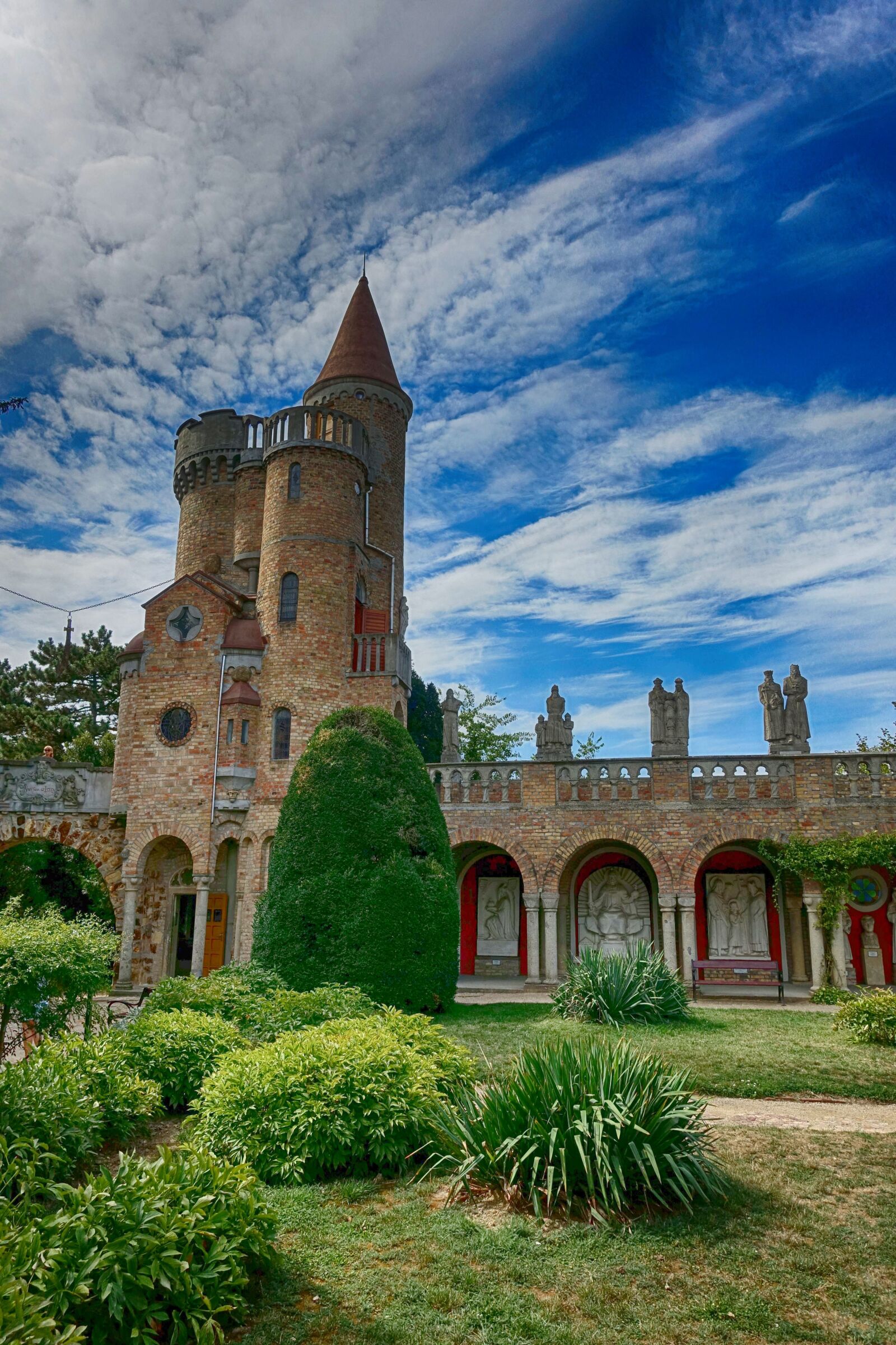 Sony Cyber-shot DSC-RX100 III sample photo. Travel, castle, architecture photography