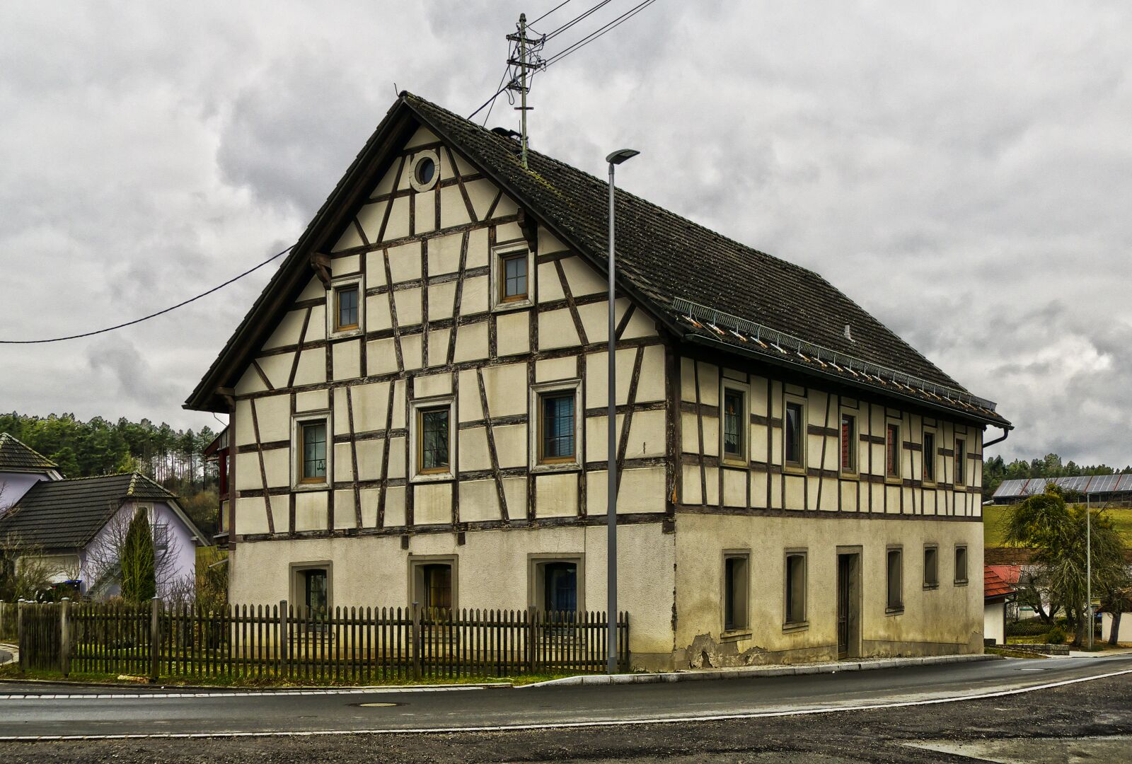 Panasonic Lumix DMC-FZ1000 sample photo. Fachwerkhaus, farmhouse, building photography