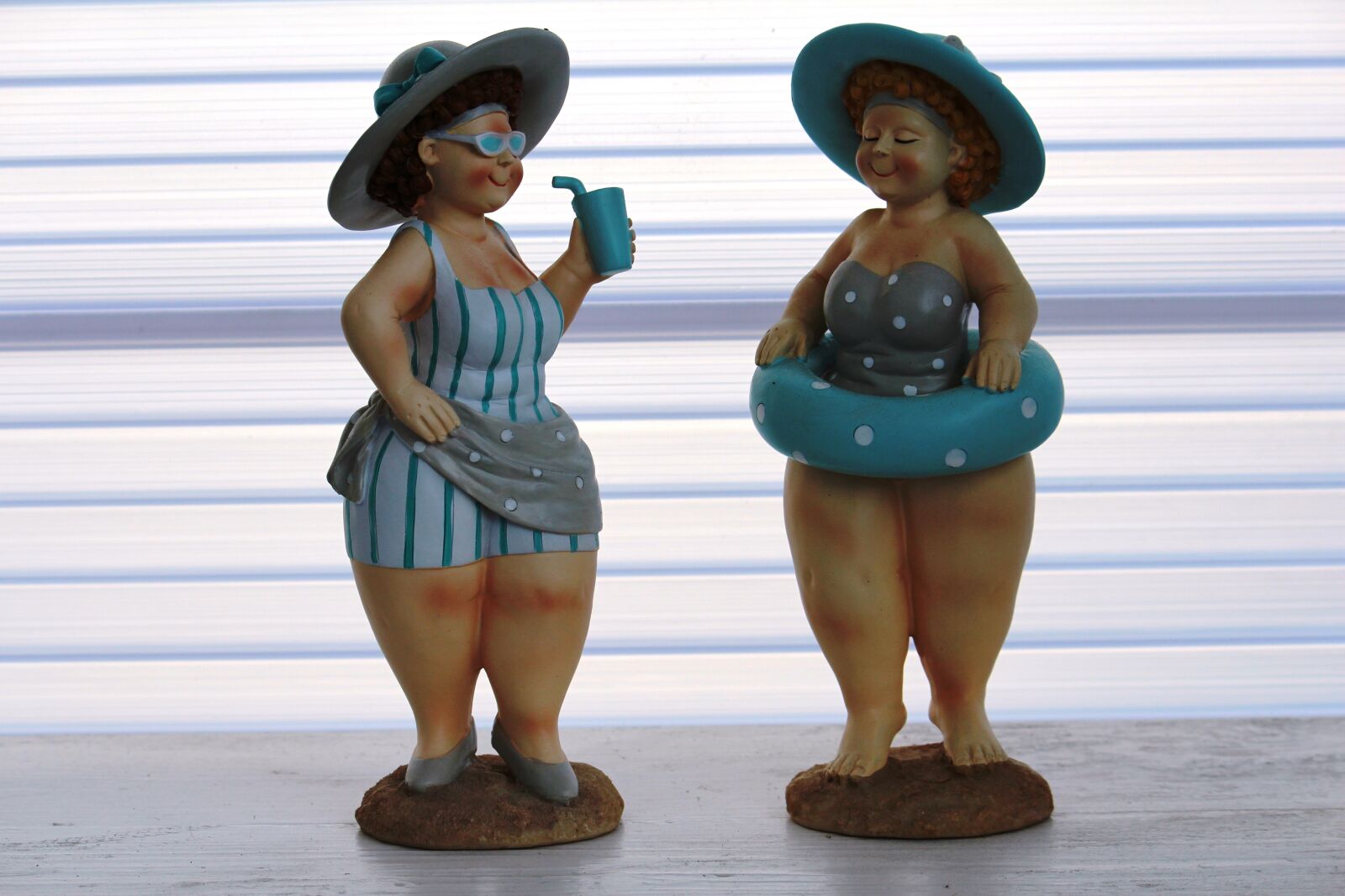 Canon EOS 600D (Rebel EOS T3i / EOS Kiss X5) sample photo. Figures, swimsuit, overweight photography