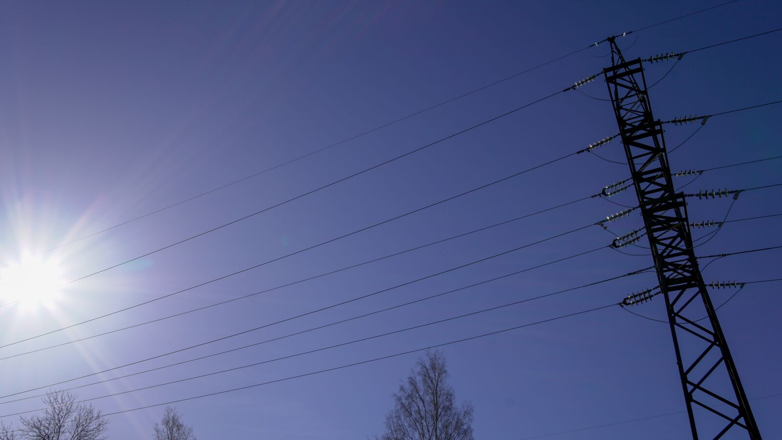 Sony a6500 + Sigma 19mm F2.8 EX DN sample photo. Sky, electricity, wire photography