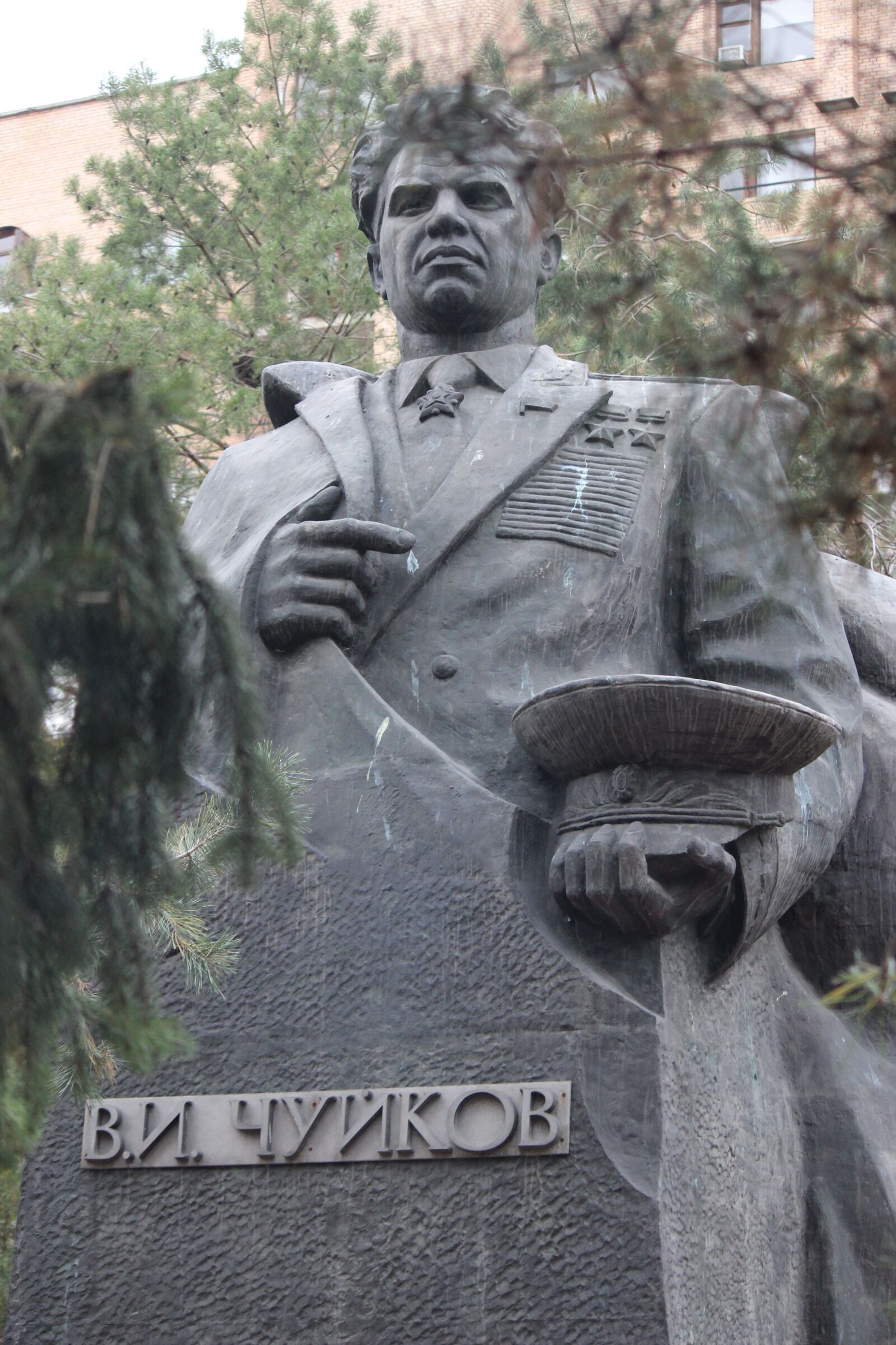 Canon EOS 600D (Rebel EOS T3i / EOS Kiss X5) sample photo. Chuikov, monument, history photography