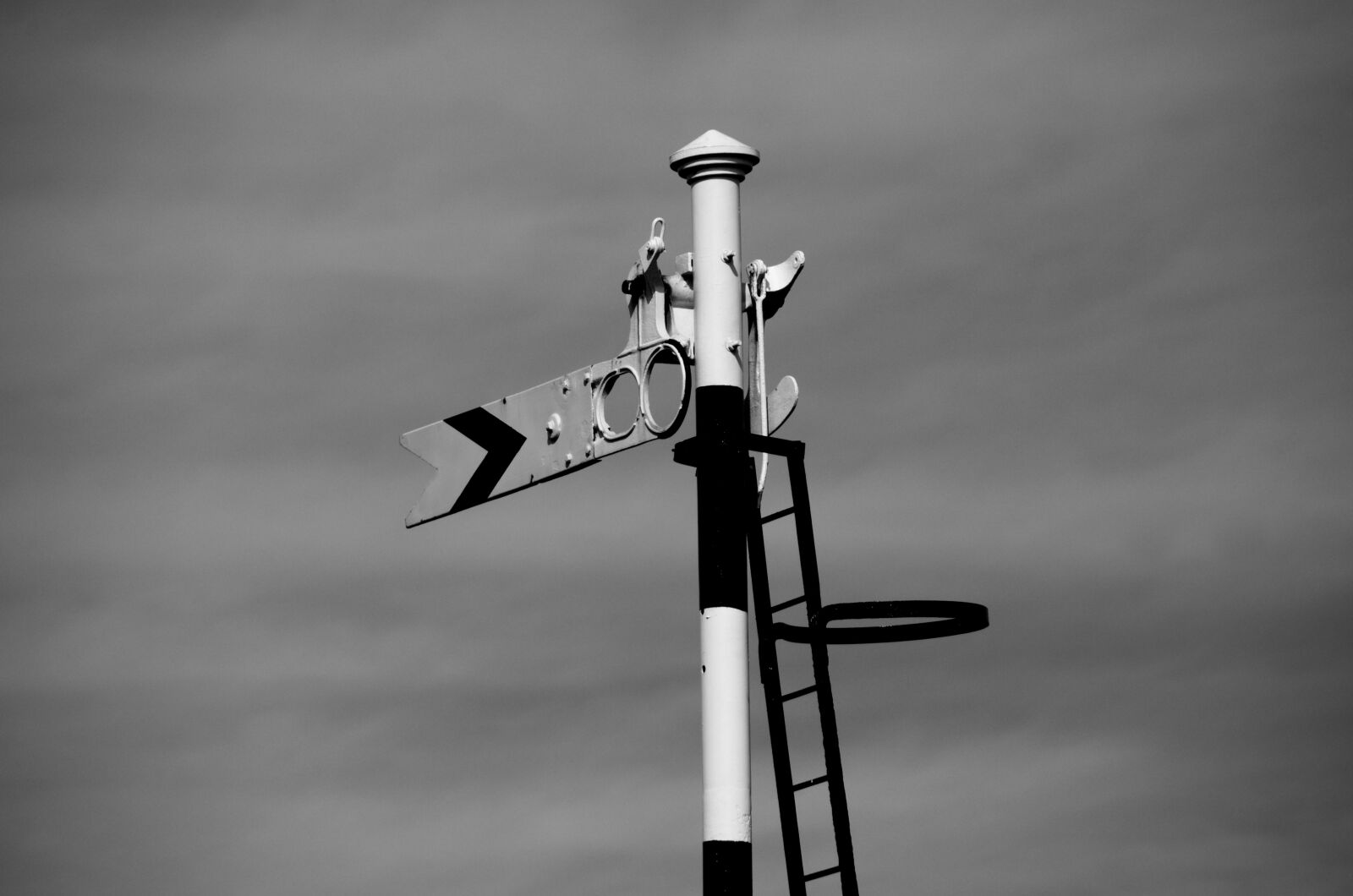 Nikon D5100 sample photo. Signal, train, railway photography