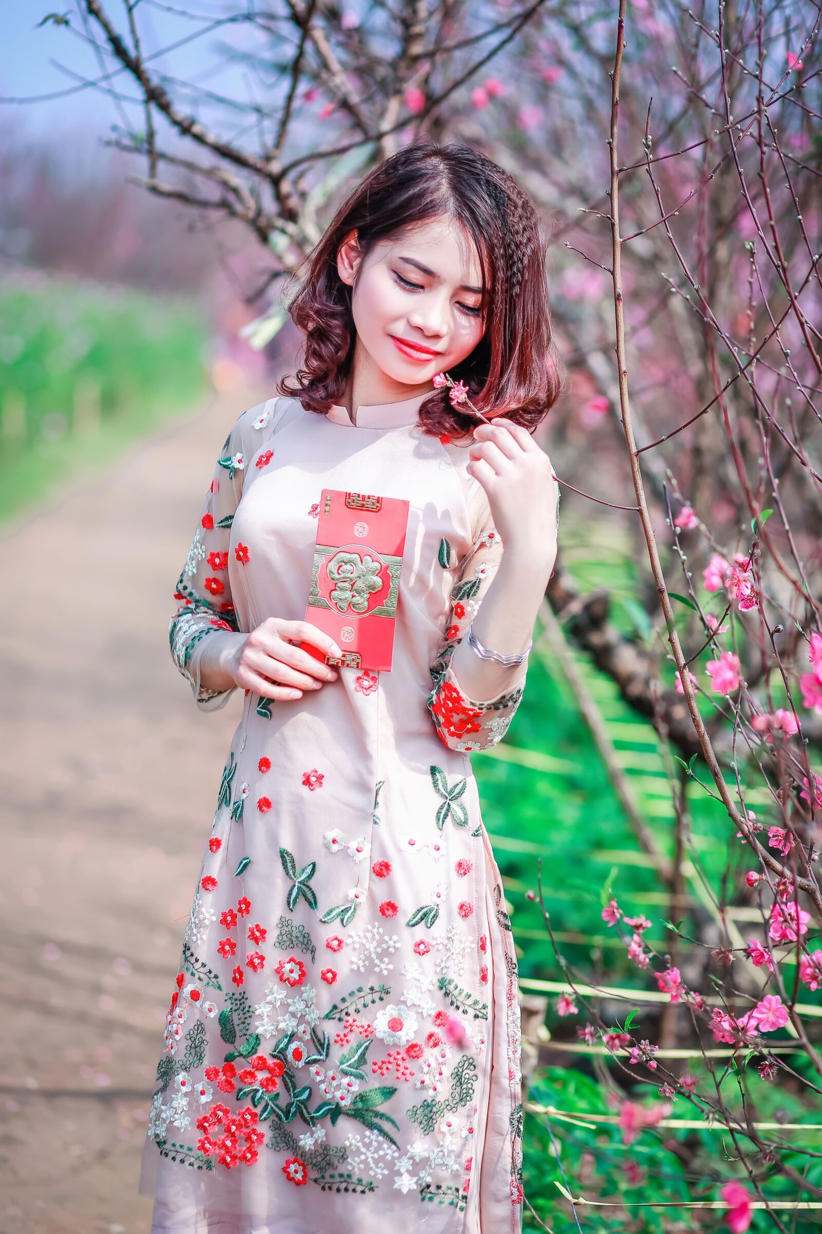 Canon EF 85mm F1.8 USM sample photo. Beautiful, girl, nature photography