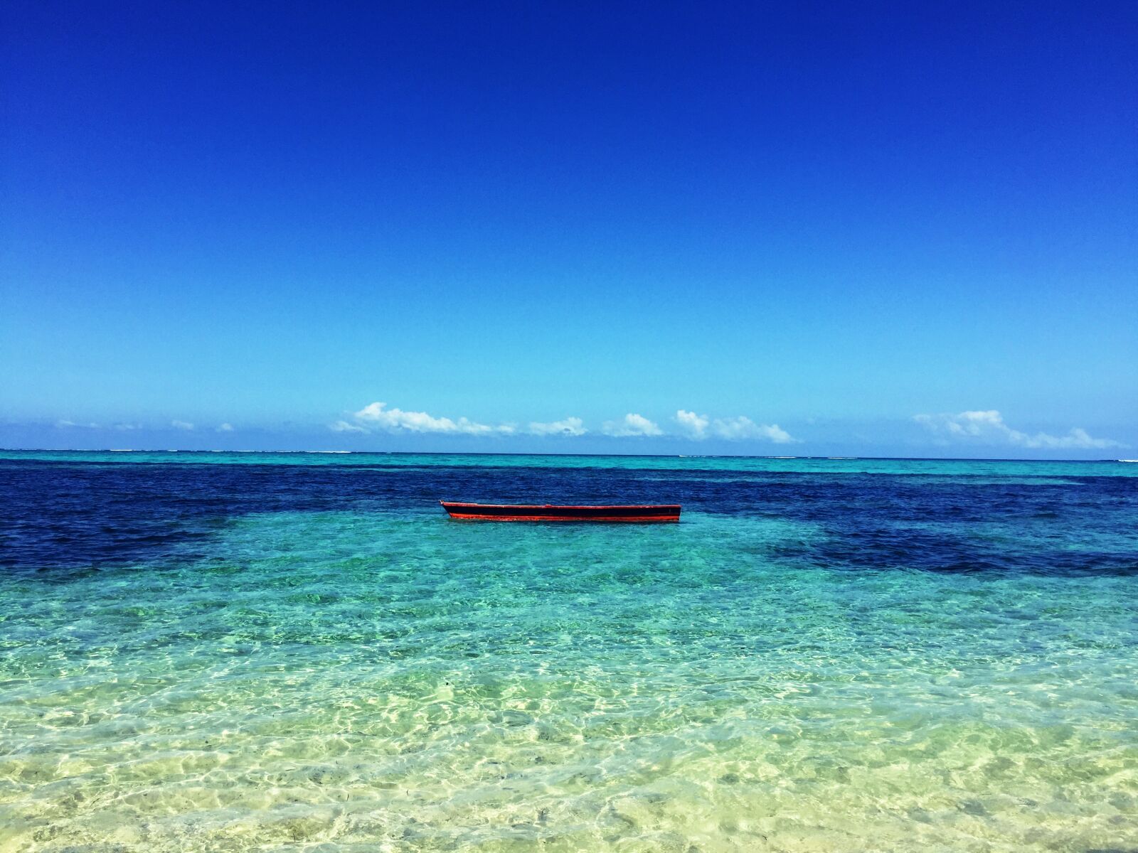 Apple iPhone 6 sample photo. Boat, in, the, middle photography