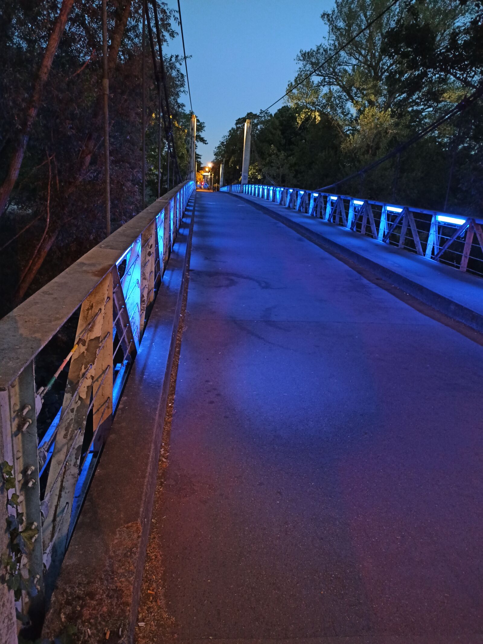 Xiaomi Redmi Note 8 Pro sample photo. Nuit, night, pont photography