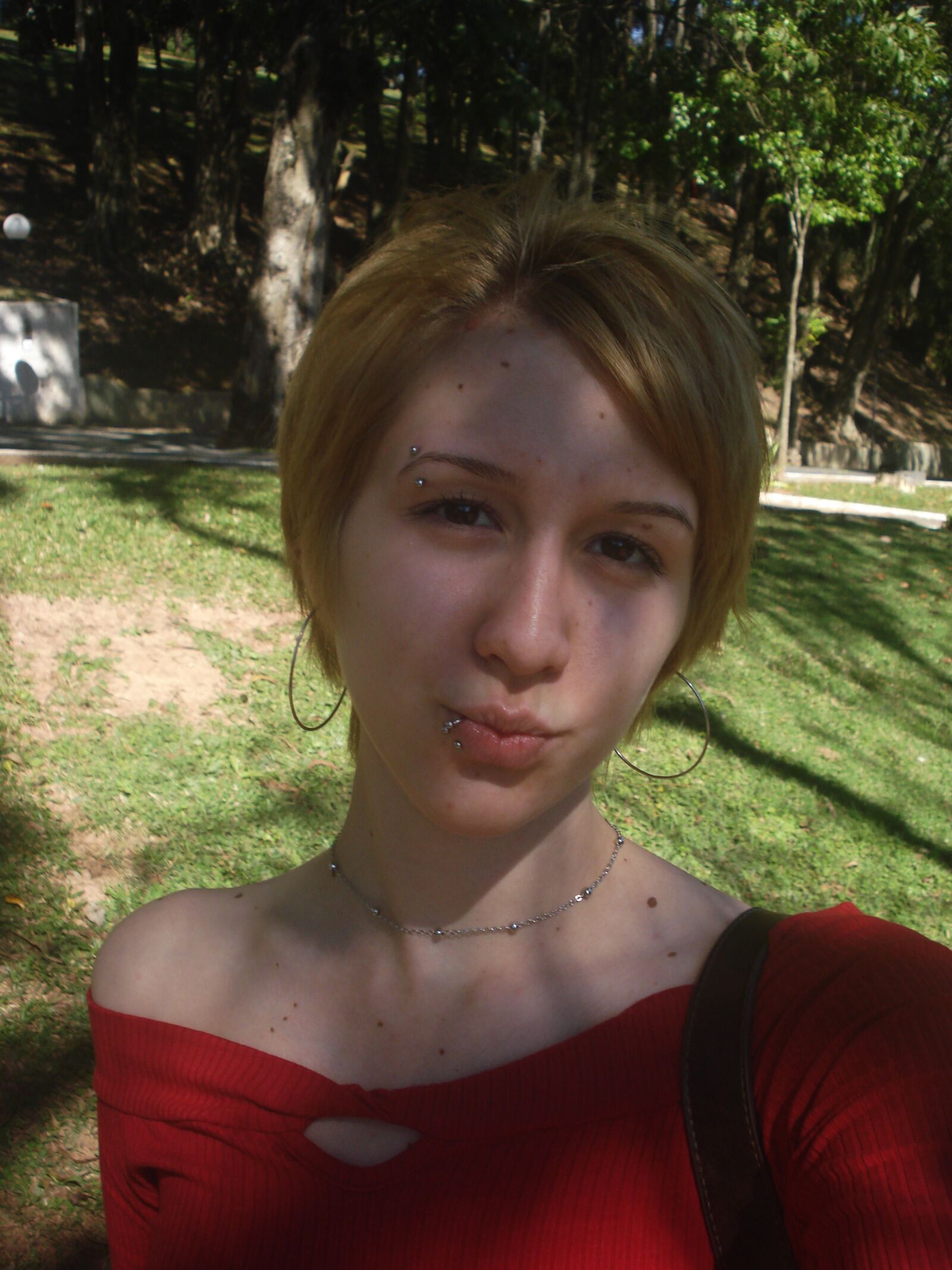 Sony DSC-W35 sample photo. It looks good on photography