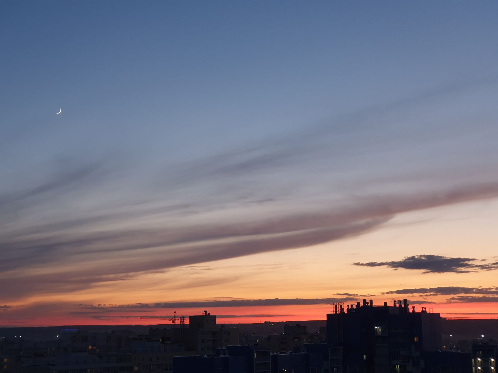 Samsung Galaxy S10 sample photo. Sunset, sky, city photography