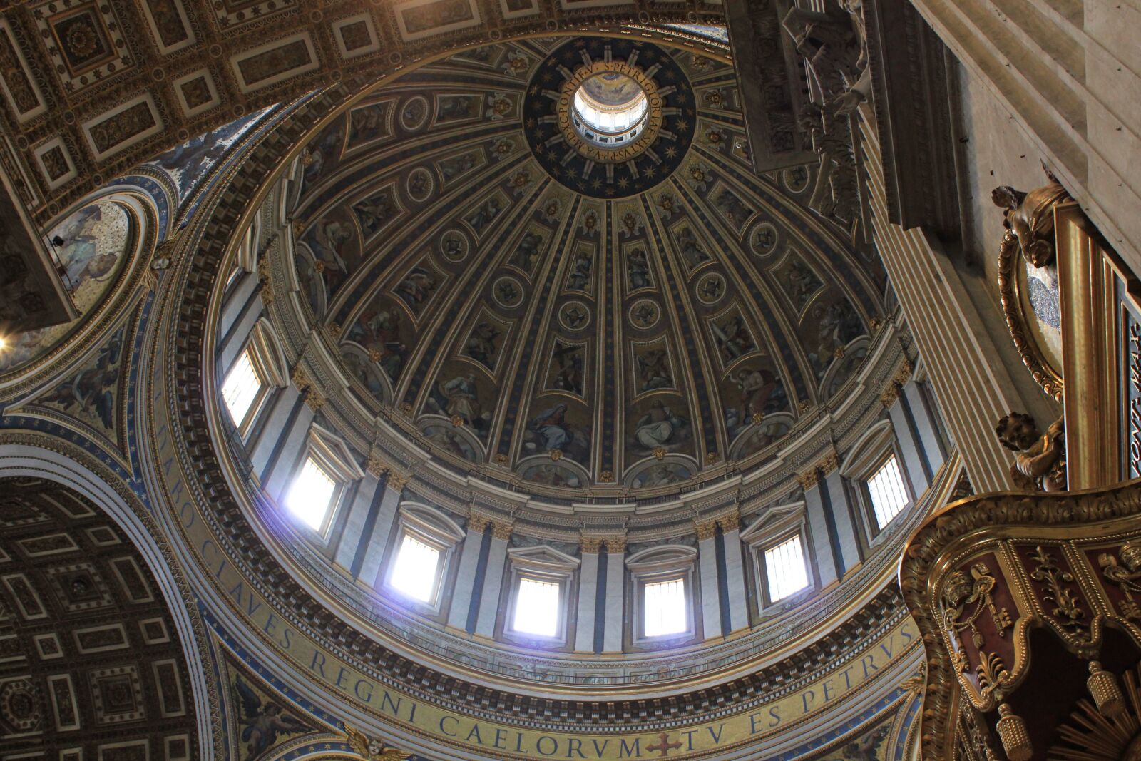 Canon EOS 550D (EOS Rebel T2i / EOS Kiss X4) sample photo. St peter's basilica, the photography