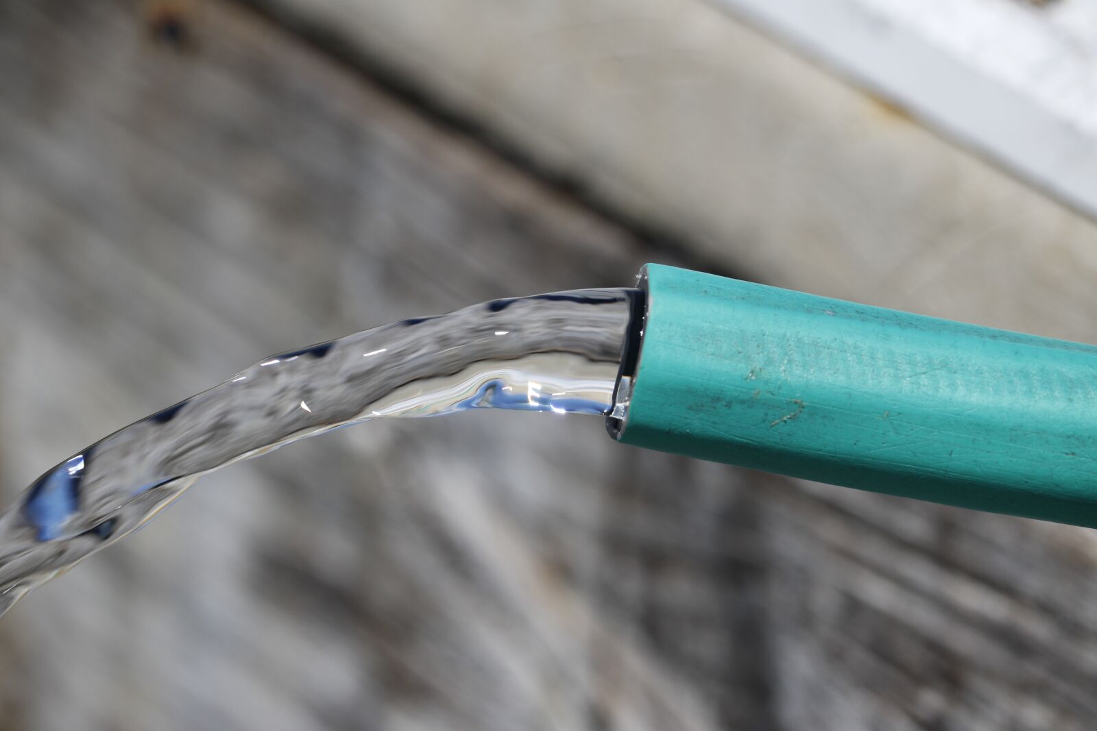 Canon EOS 750D (EOS Rebel T6i / EOS Kiss X8i) sample photo. Water, hose, blue photography