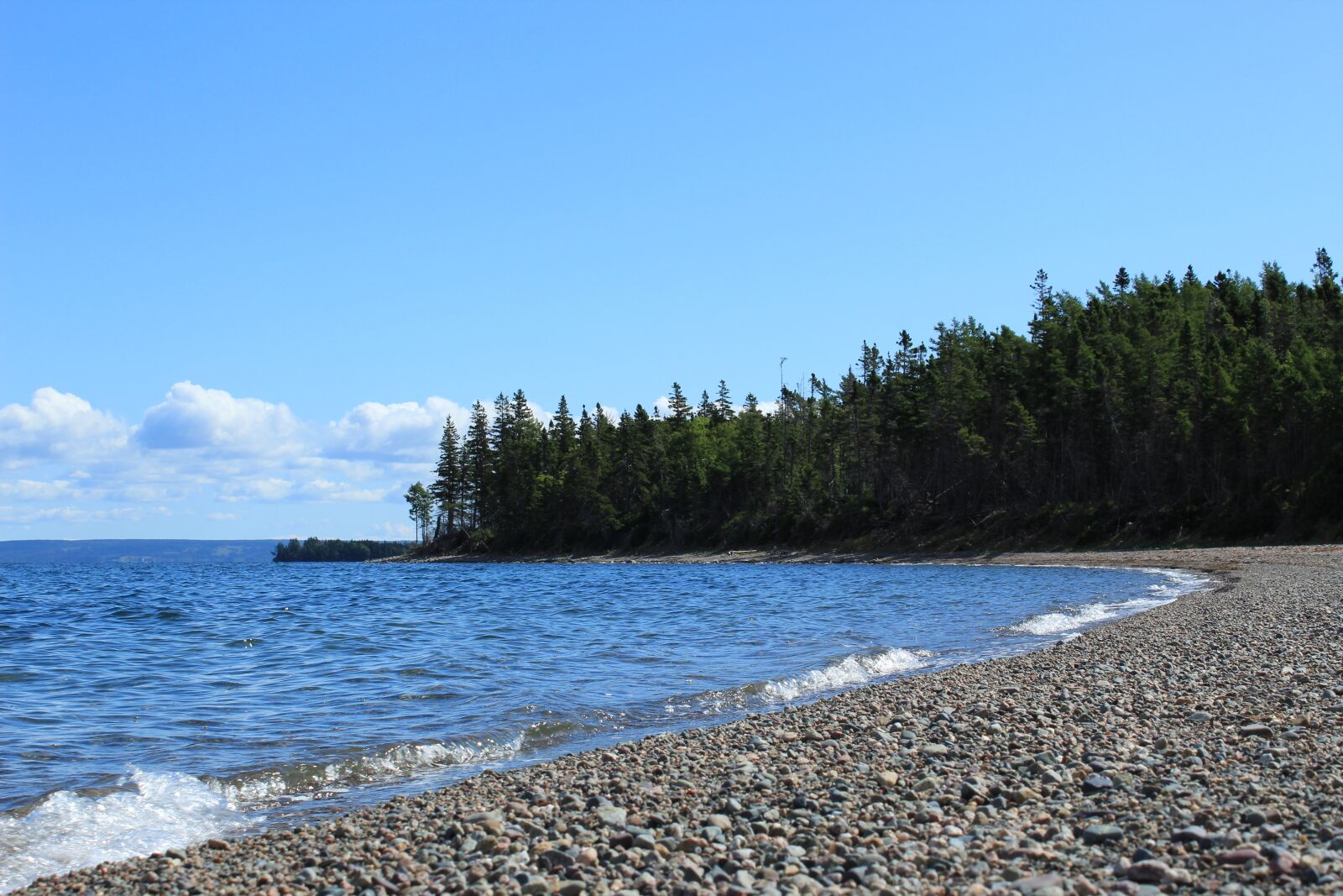 Canon EOS 1300D (EOS Rebel T6 / EOS Kiss X80) sample photo. Beach, salt water, lake photography