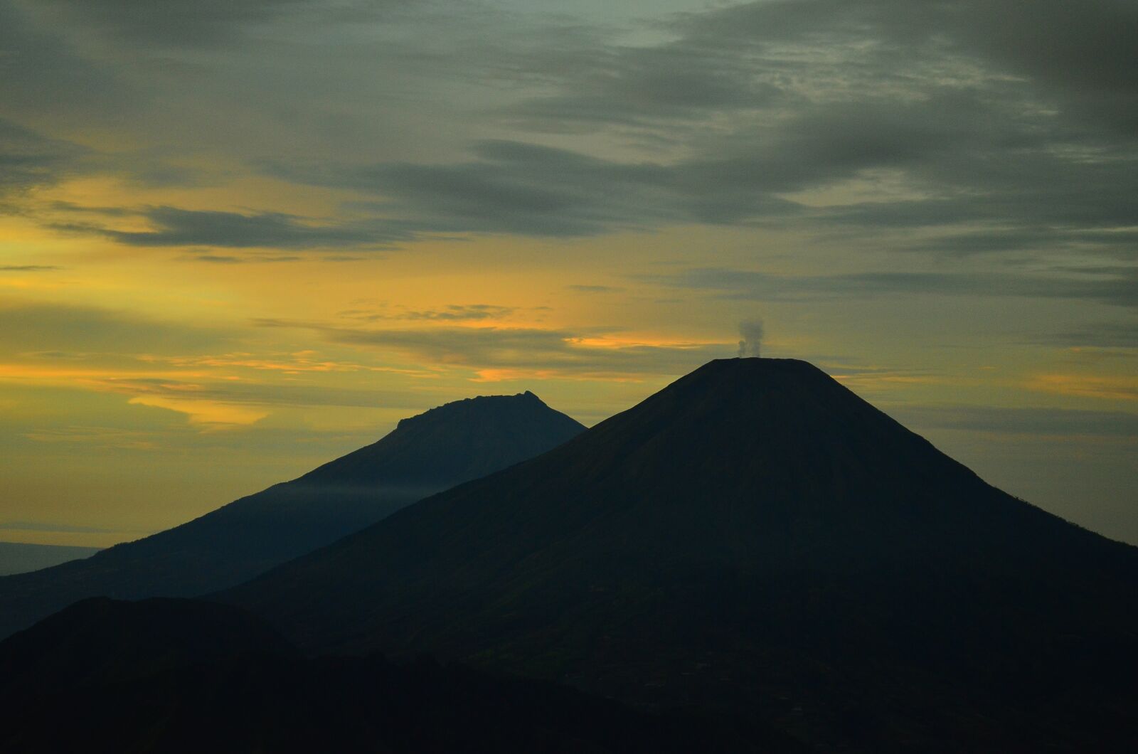 Nikon D5100 sample photo. Hill, mountain, culture photography