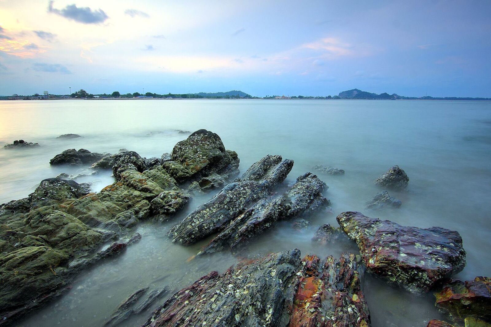 Canon EOS 50D sample photo. Dawn, sea, rocks, mist photography