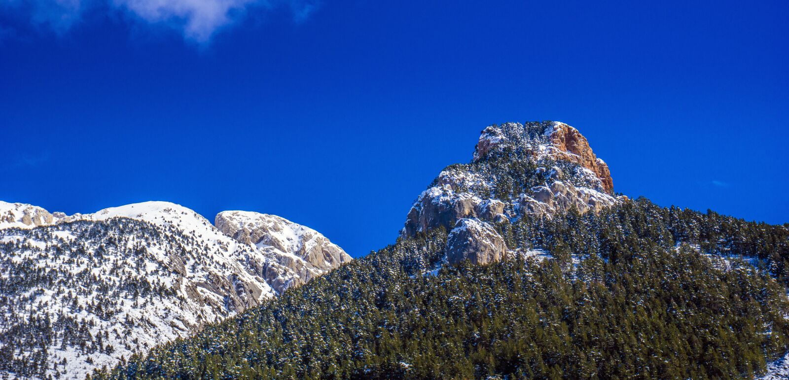 Sony E 16-50mm F3.5-5.6 PZ OSS sample photo. Nature, sky, mountain photography