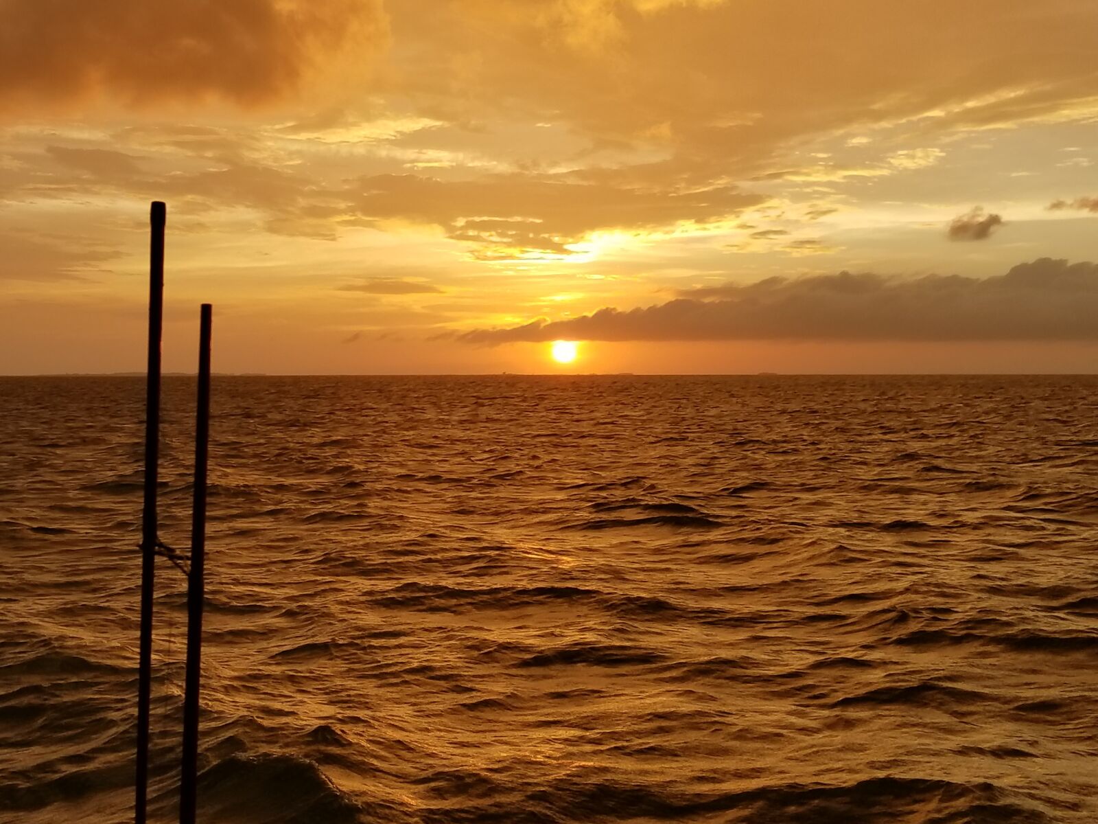 Samsung Galaxy S8 sample photo. Sunset, bay, sky photography