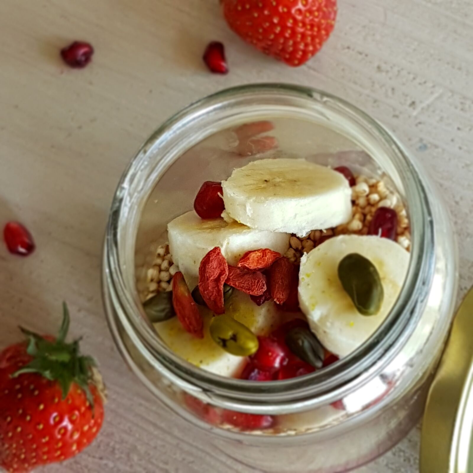 Samsung Galaxy S7 Edge sample photo. Strawberries, fruit, delicious photography