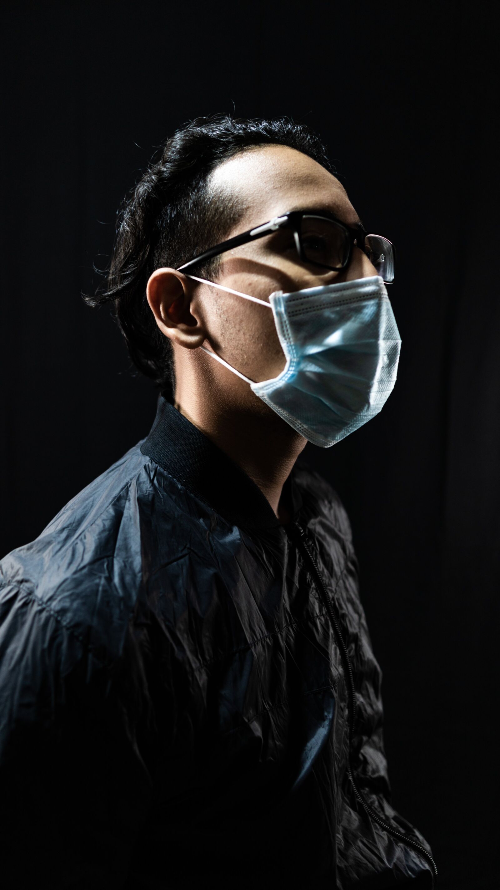 Sony a6300 + Sigma 16mm F1.4 DC DN | C sample photo. Man, model, face mask photography