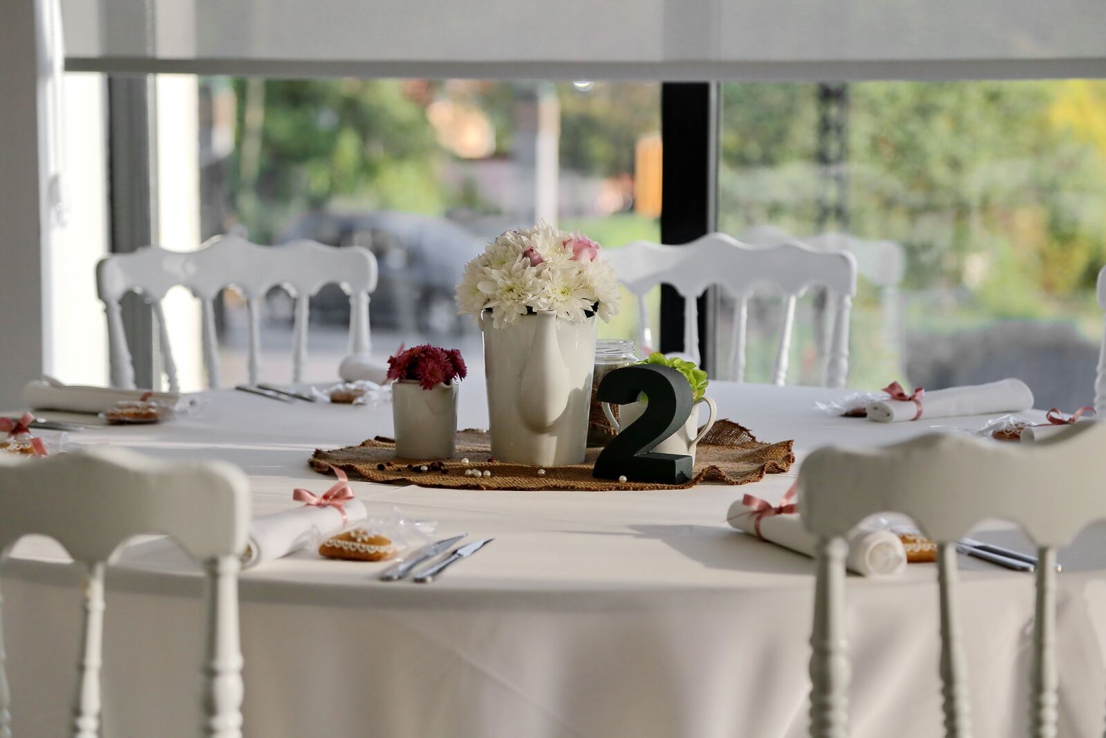 Canon EF 24-105mm F4L IS USM sample photo. Cafeteria, dining area, elegance photography