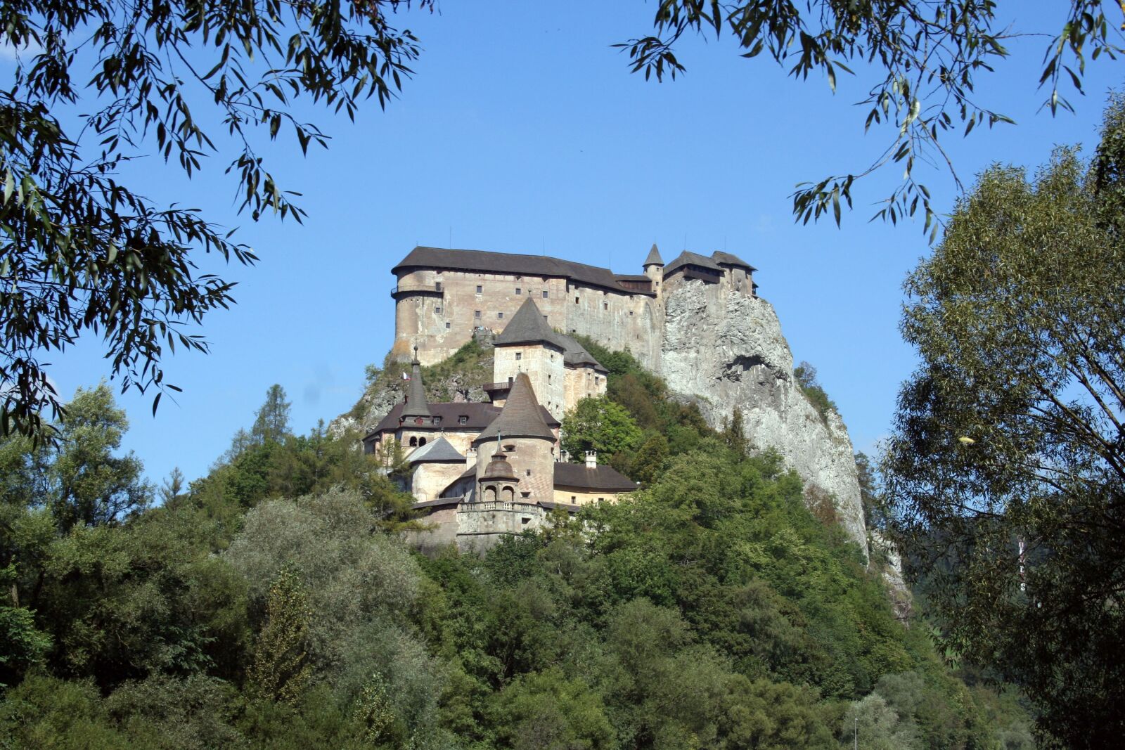 Canon EOS 350D (EOS Digital Rebel XT / EOS Kiss Digital N) sample photo. Orava castle, slovakia, castle photography