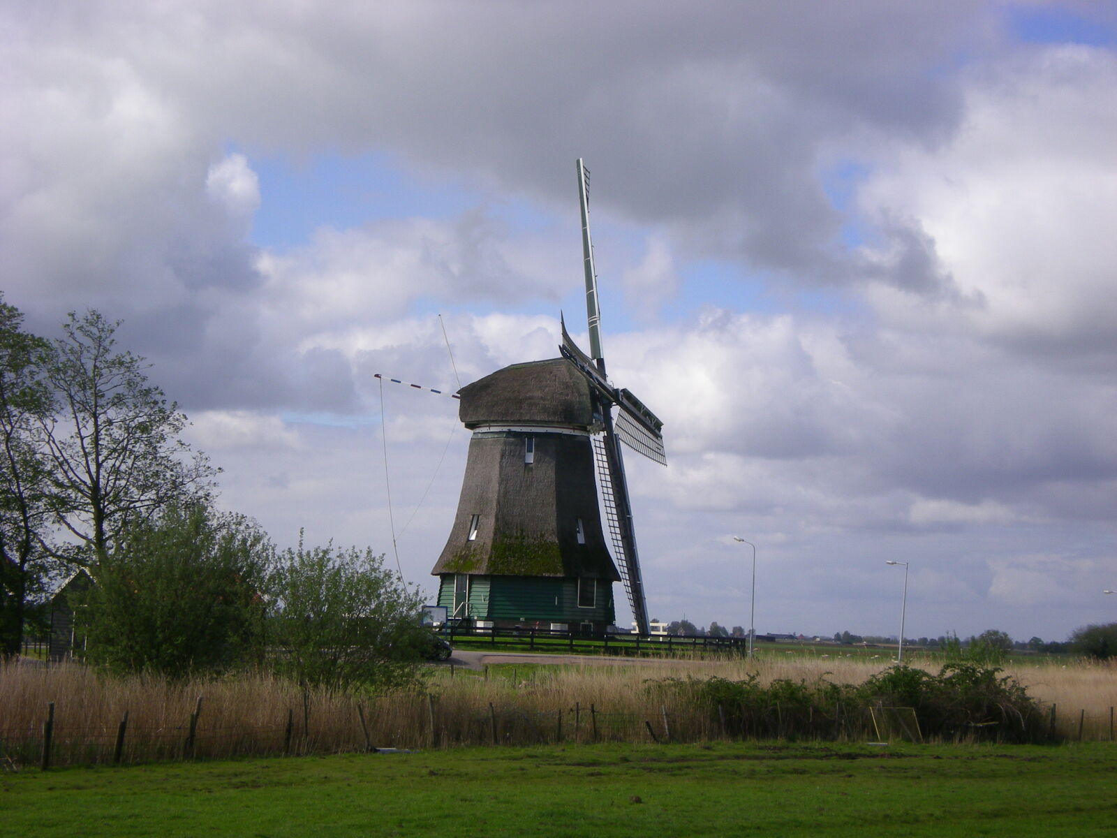 Nikon COOLPIX S200 sample photo. Grass, holland, netherlands, sky photography