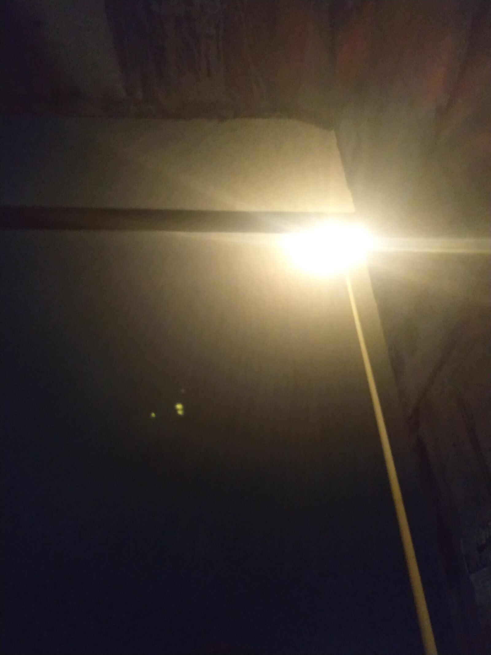 Xiaomi Redmi Note 6 Pro sample photo. Trafficlight, rain, highway photography