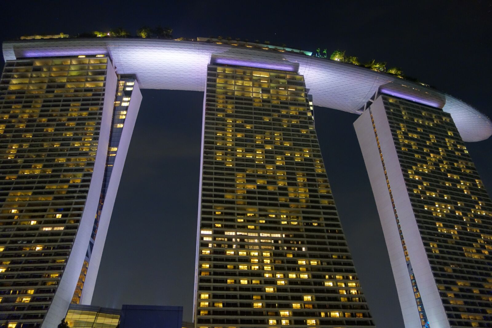 Sony Cyber-shot DSC-RX100 sample photo. Singapore, hotel, casino photography