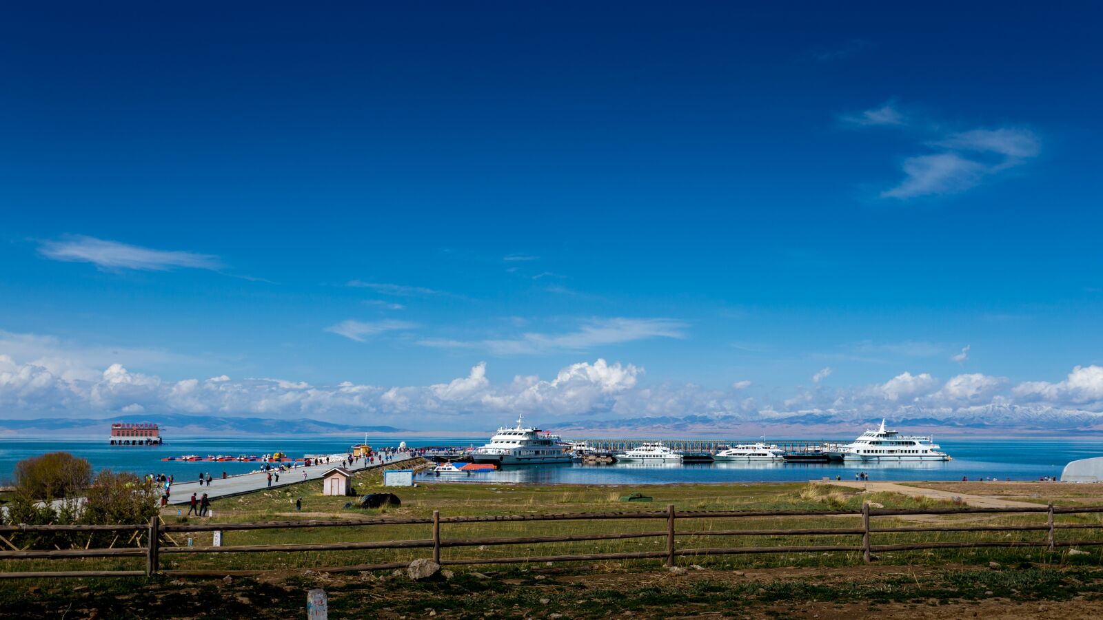Canon EOS 6D + Canon EF 17-40mm F4L USM sample photo. Qinghai lake, xining, gansu photography