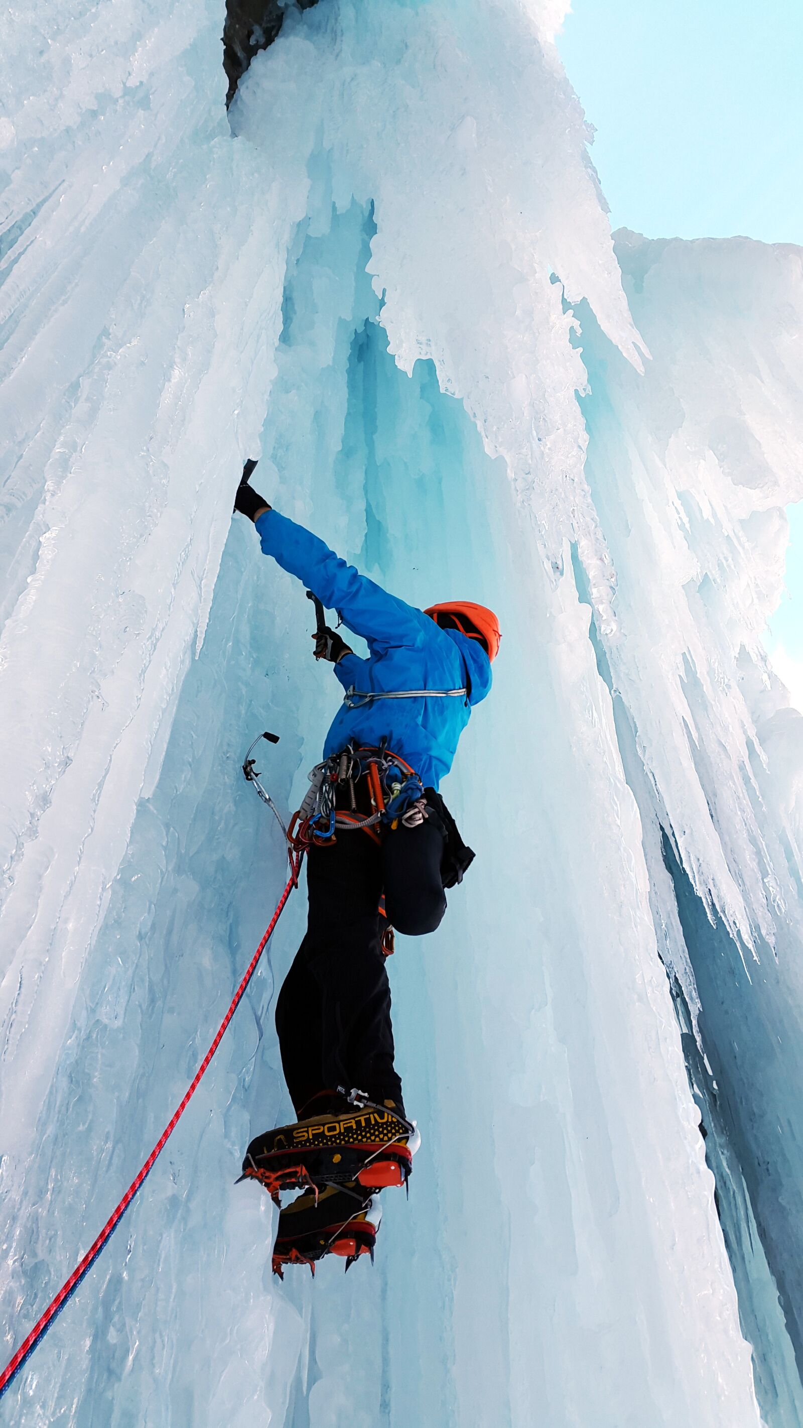 Samsung Galaxy Alpha sample photo. Ice climbing, extreme sports photography