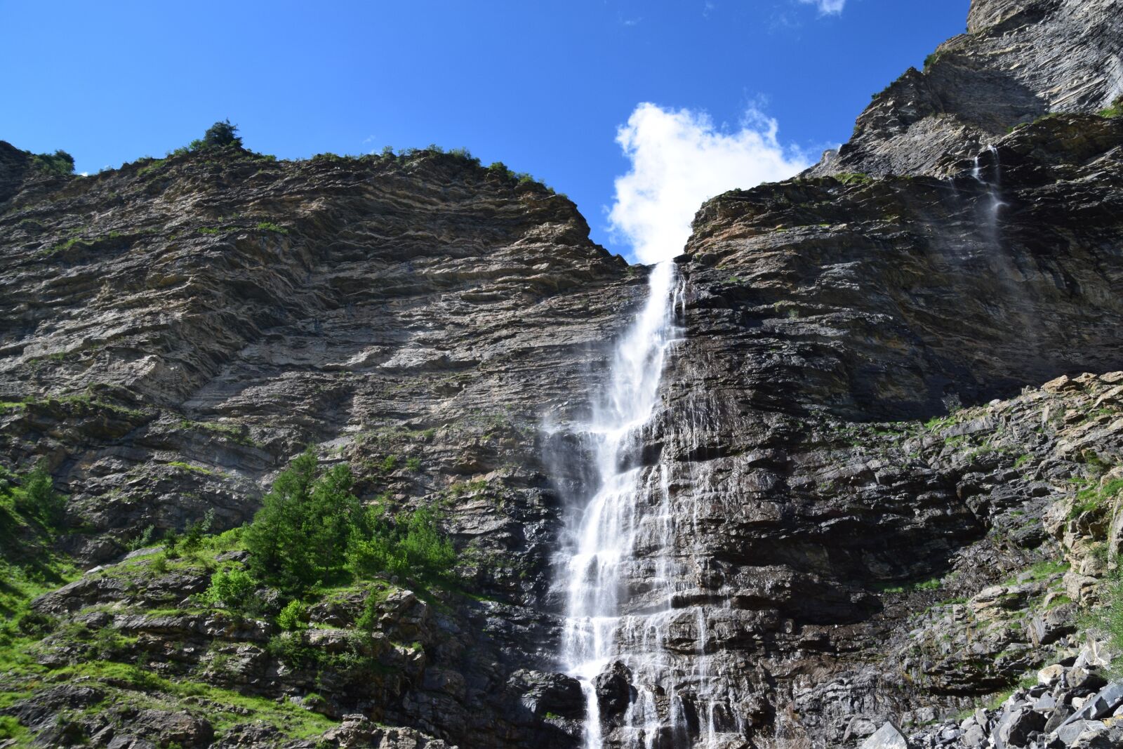 Nikon D5300 sample photo. Piss, alps, cascade photography