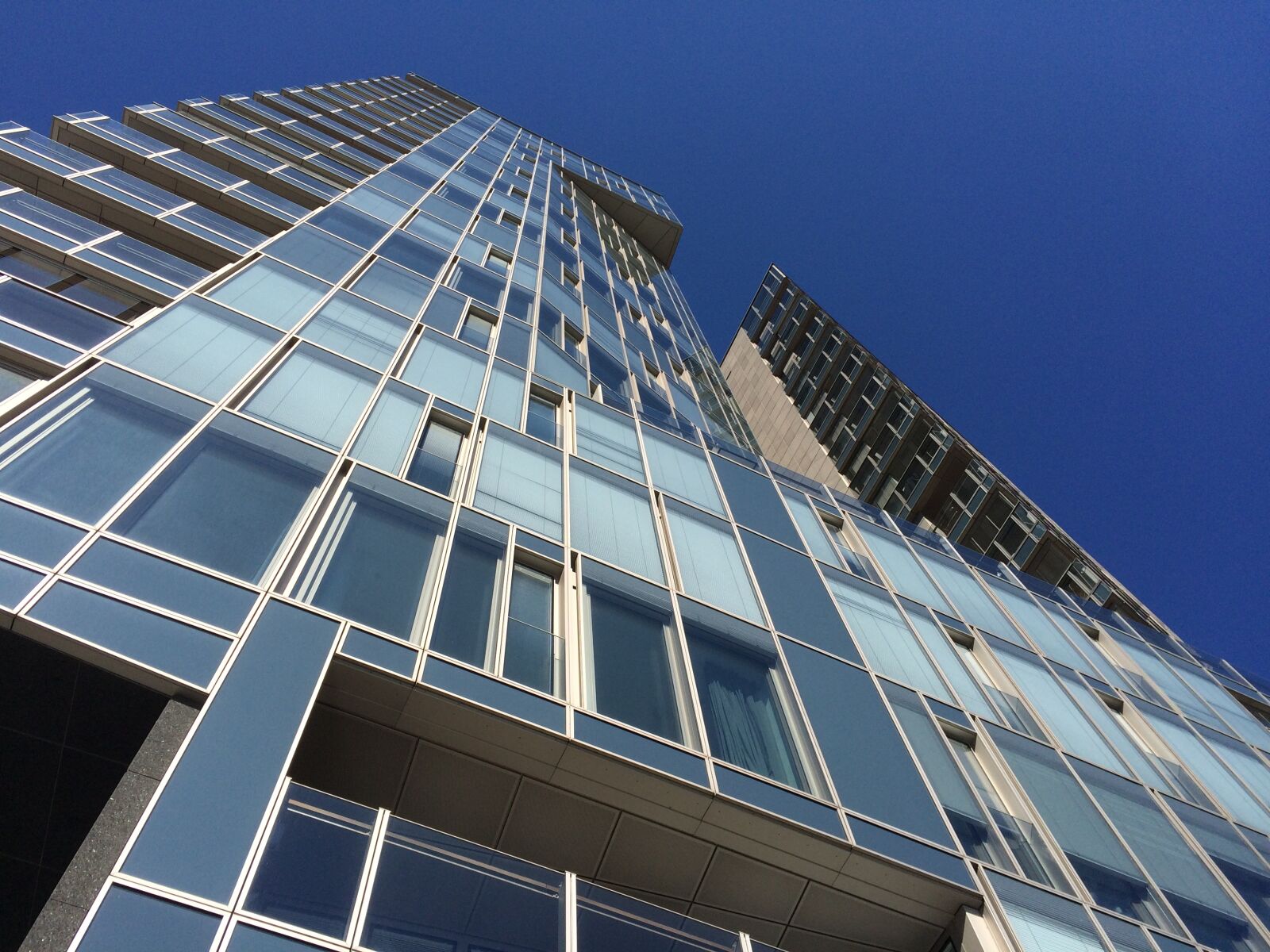 iPhone 5s back camera 4.15mm f/2.2 sample photo. Window, architecture, hauswand photography