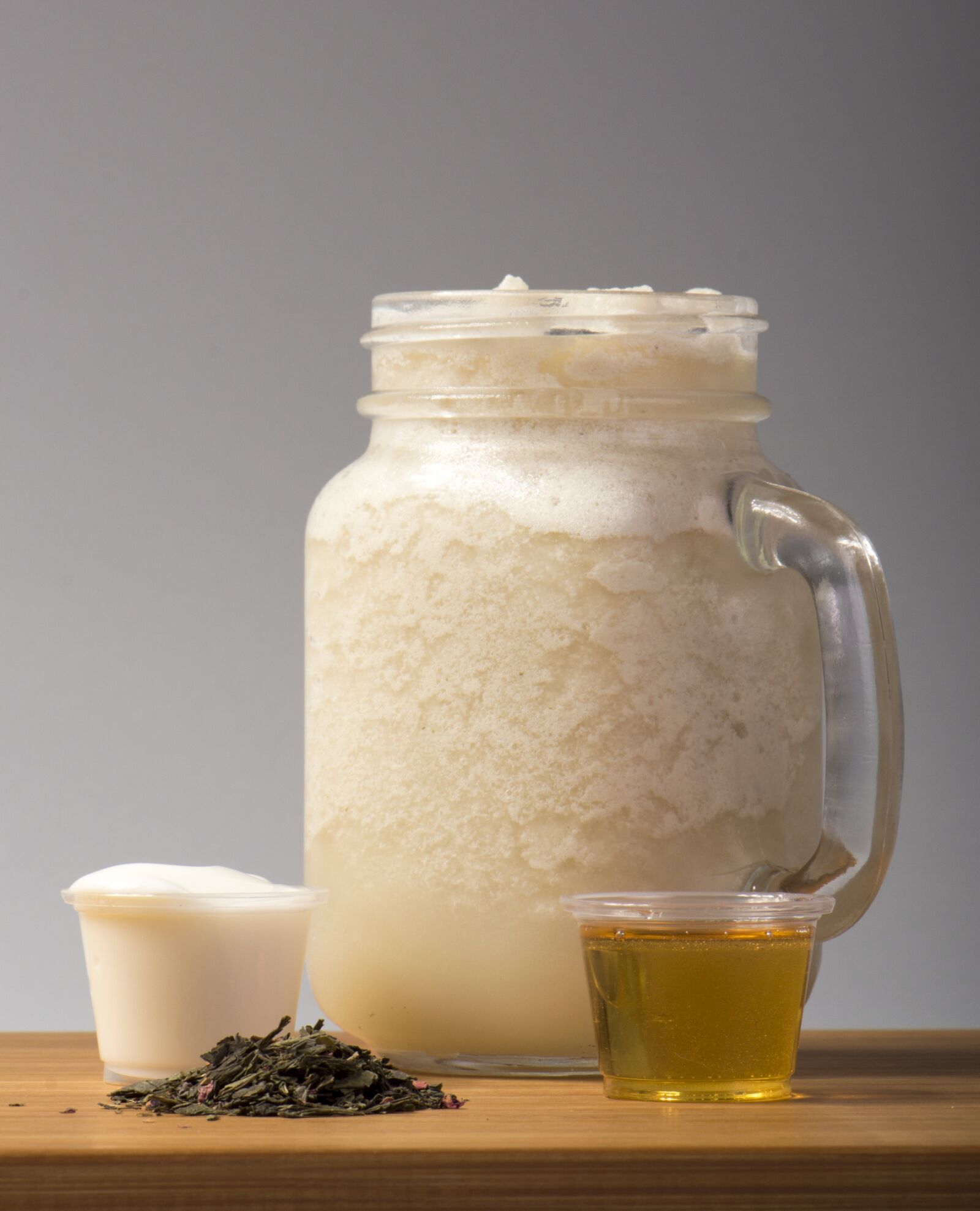 Nikon D3200 sample photo. Smoothie, champagne green tea photography
