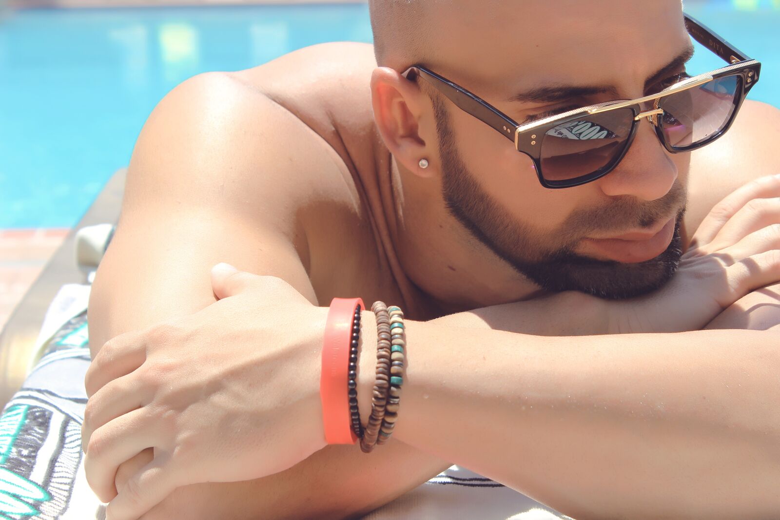 Canon EOS 600D (Rebel EOS T3i / EOS Kiss X5) sample photo. Man, pool, swimming photography