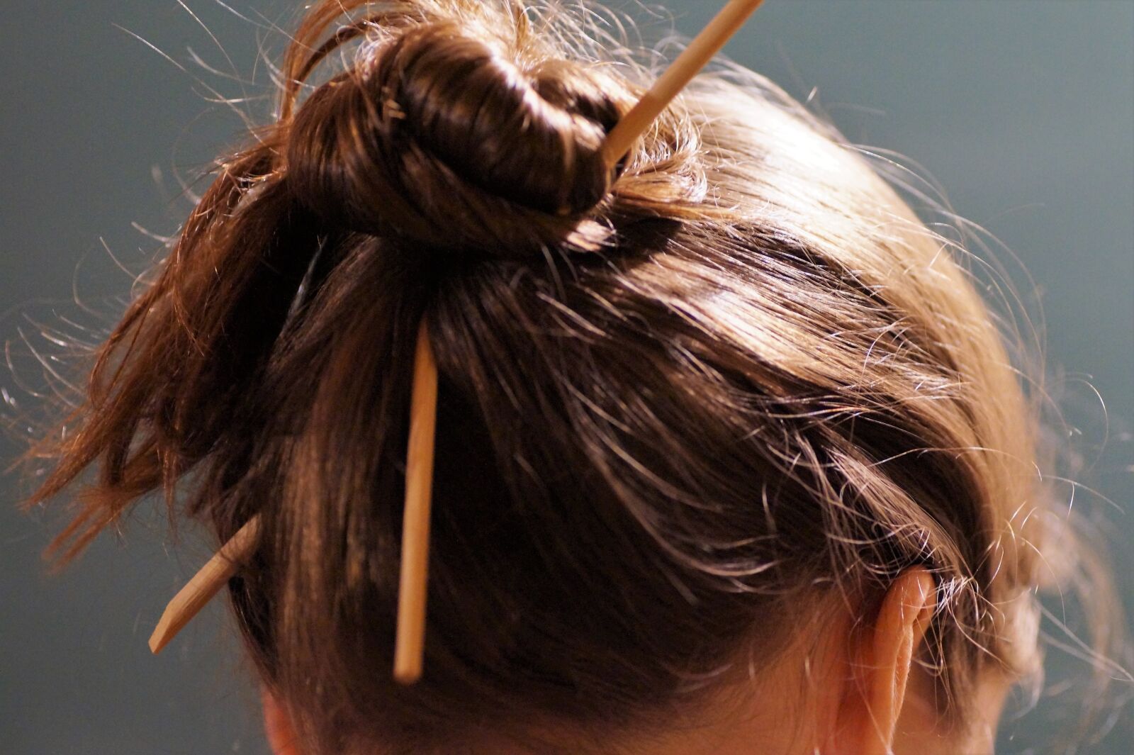 Sony SLT-A58 sample photo. Hairstyle, careless, closed photography
