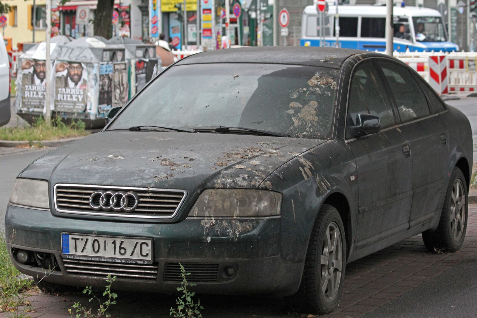 Canon EF 70-300mm F4-5.6 IS USM sample photo. Audi, audi a6, parking photography