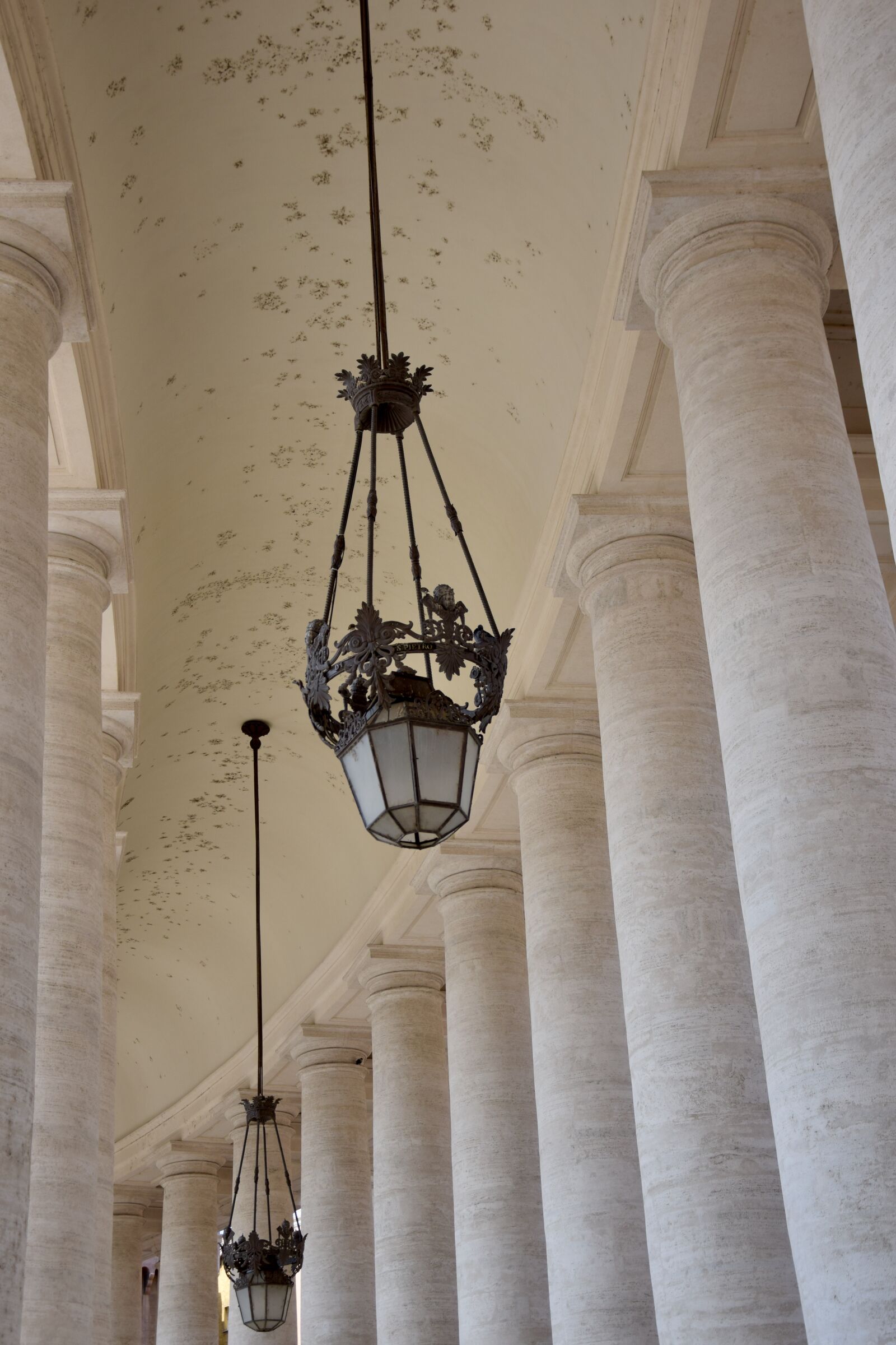 Nikon D3300 sample photo. Lamp, collumn, pillars photography