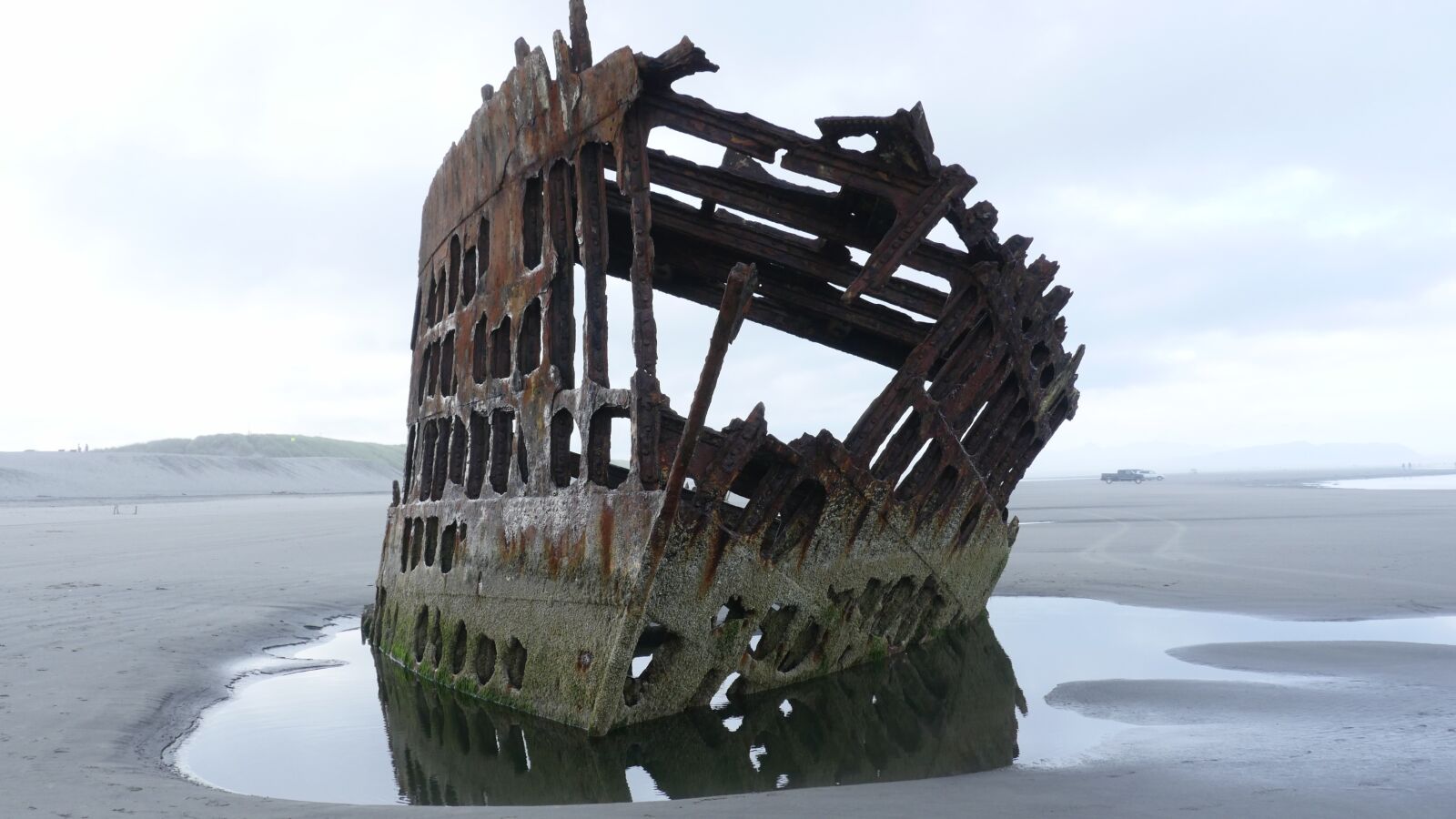 Panasonic Lumix DMC-GH4 sample photo. Ship, wreck, shipwreck photography