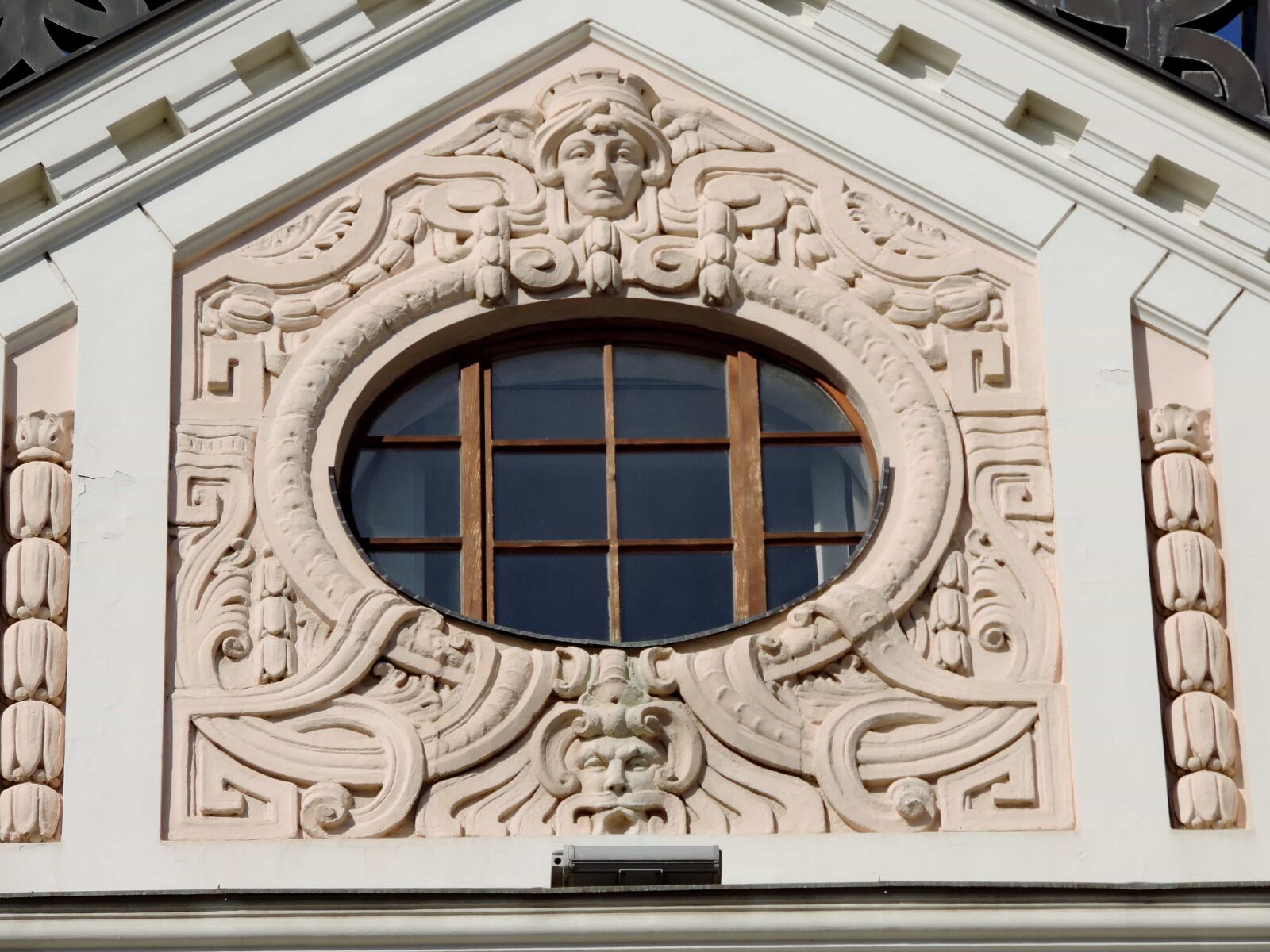 Nikon Coolpix P520 sample photo. Arabesque, architectural style, architecture photography