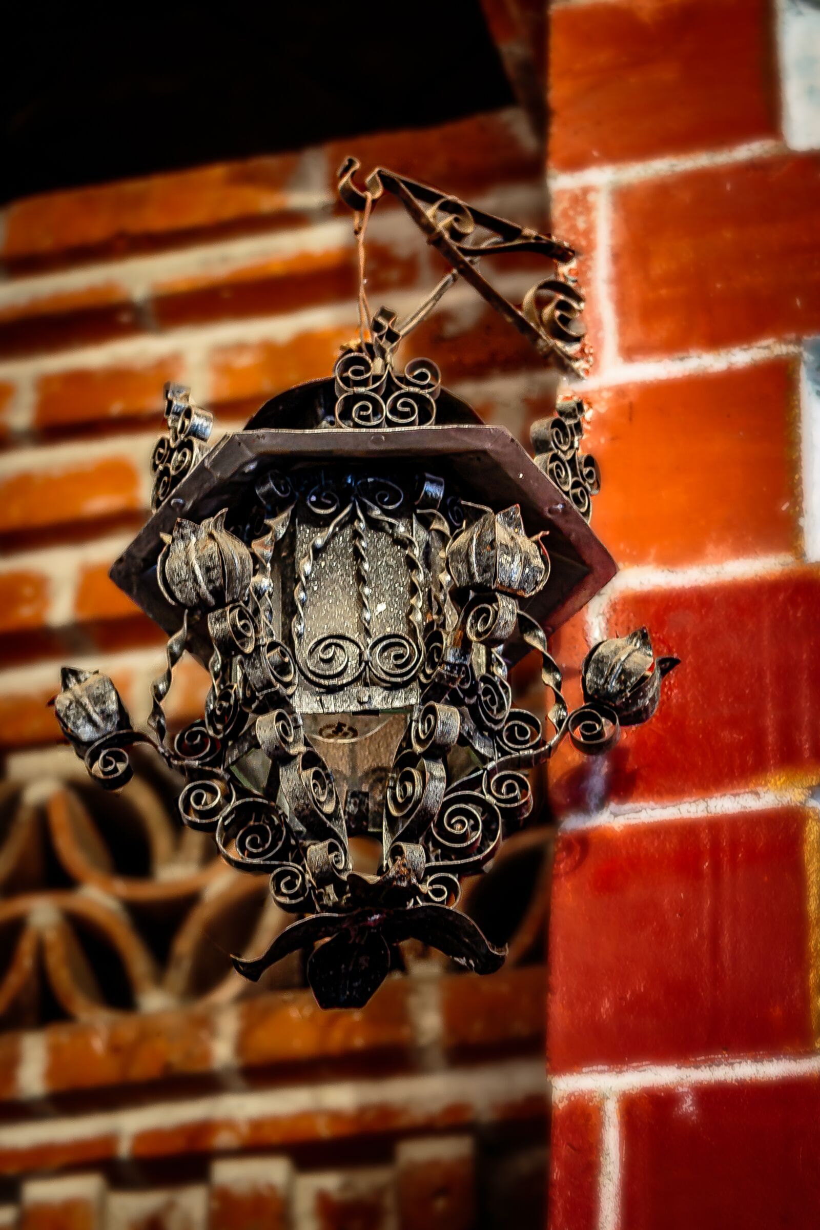 Canon EOS 700D (EOS Rebel T5i / EOS Kiss X7i) sample photo. Lamp, vintage, rusty photography