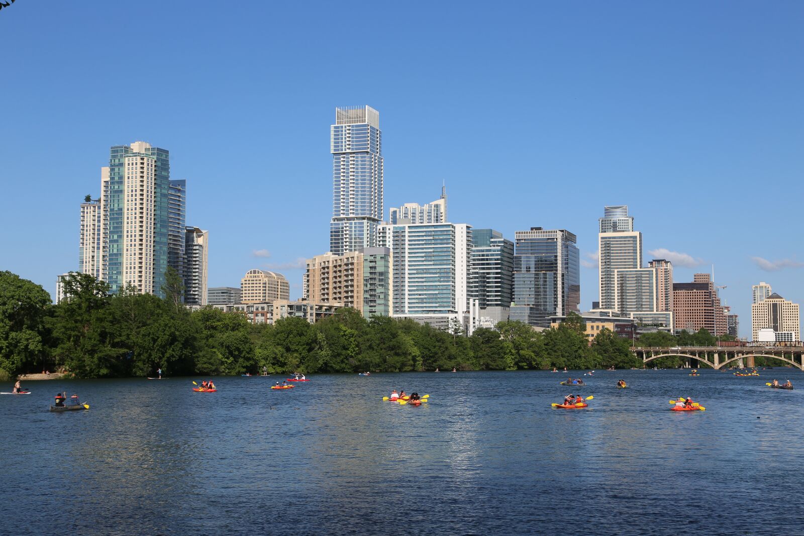 Canon EOS 6D + Canon EF 24-105mm F4L IS USM sample photo. City, urban, lake photography