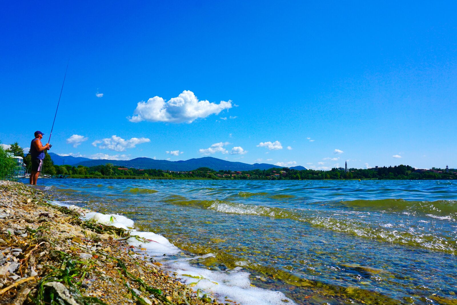 Sony a6000 sample photo. The lake of pusiano photography