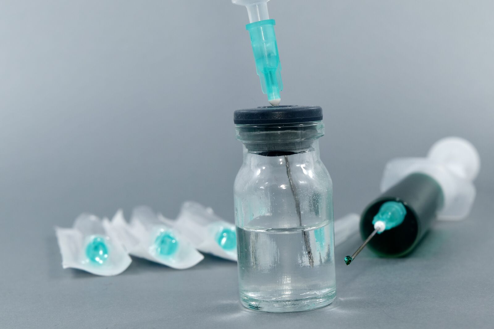 Nikon D5500 sample photo. Antibiotic, bottle, laboratory, medical photography