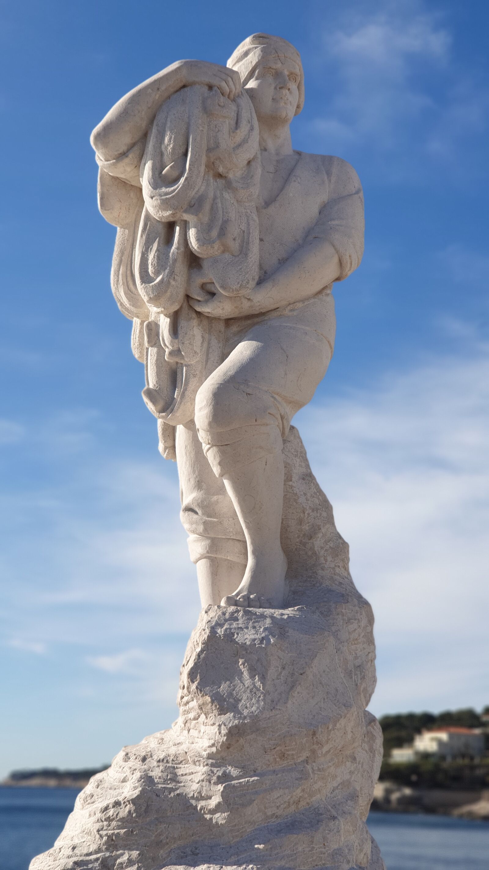 Samsung Galaxy S9+ sample photo. Statue, beach, m photography