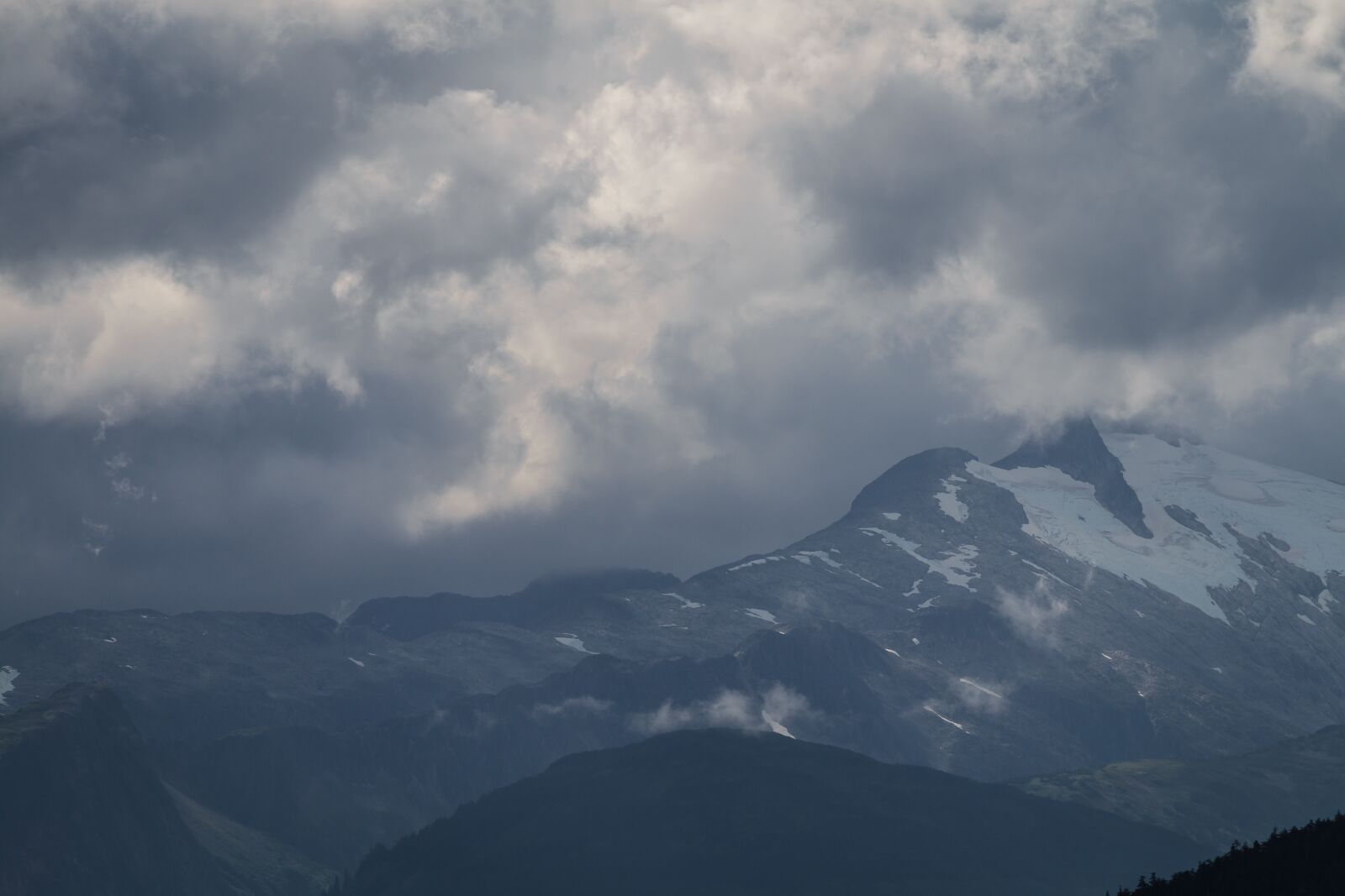 Canon EOS 70D sample photo. Mountain, clouds, sky photography