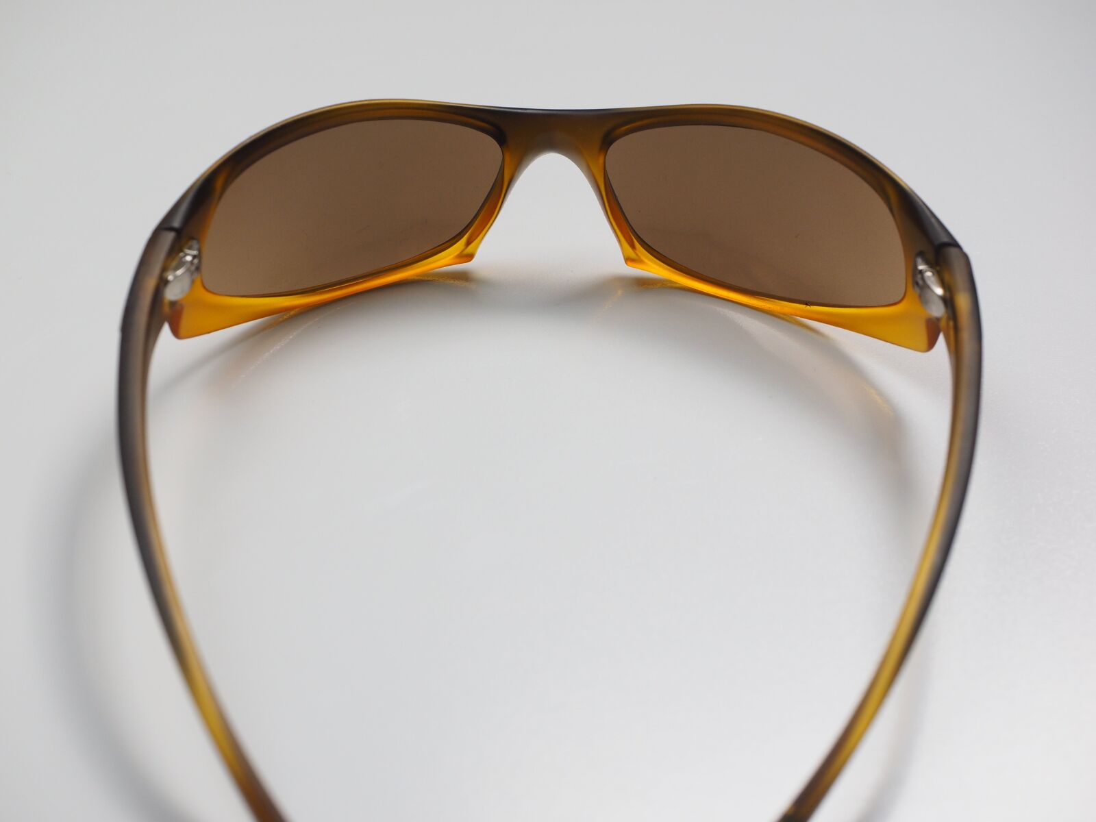 Olympus OM-D E-M1 + Olympus M.Zuiko Digital ED 12-40mm F2.8 Pro sample photo. Sunglasses, glasses, sports eyewear photography
