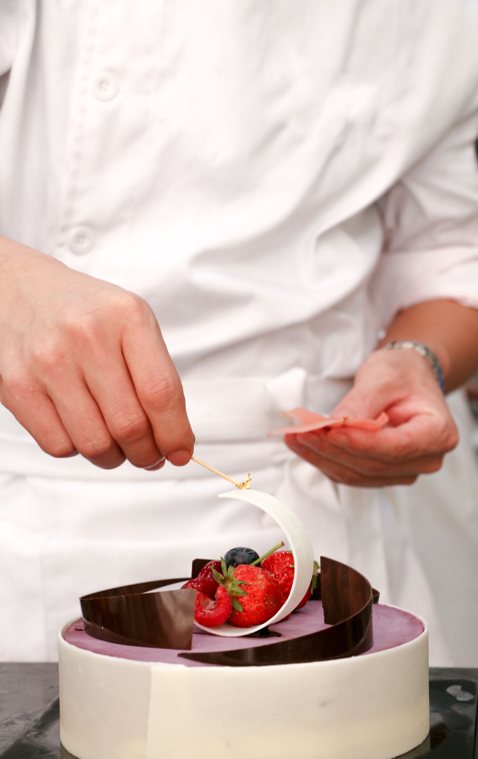 Canon EOS 70D sample photo. Cake, cake baker, the photography