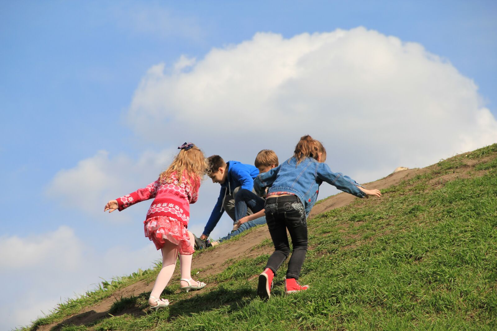 Canon EOS 550D (EOS Rebel T2i / EOS Kiss X4) sample photo. Childhood, joy, friends photography