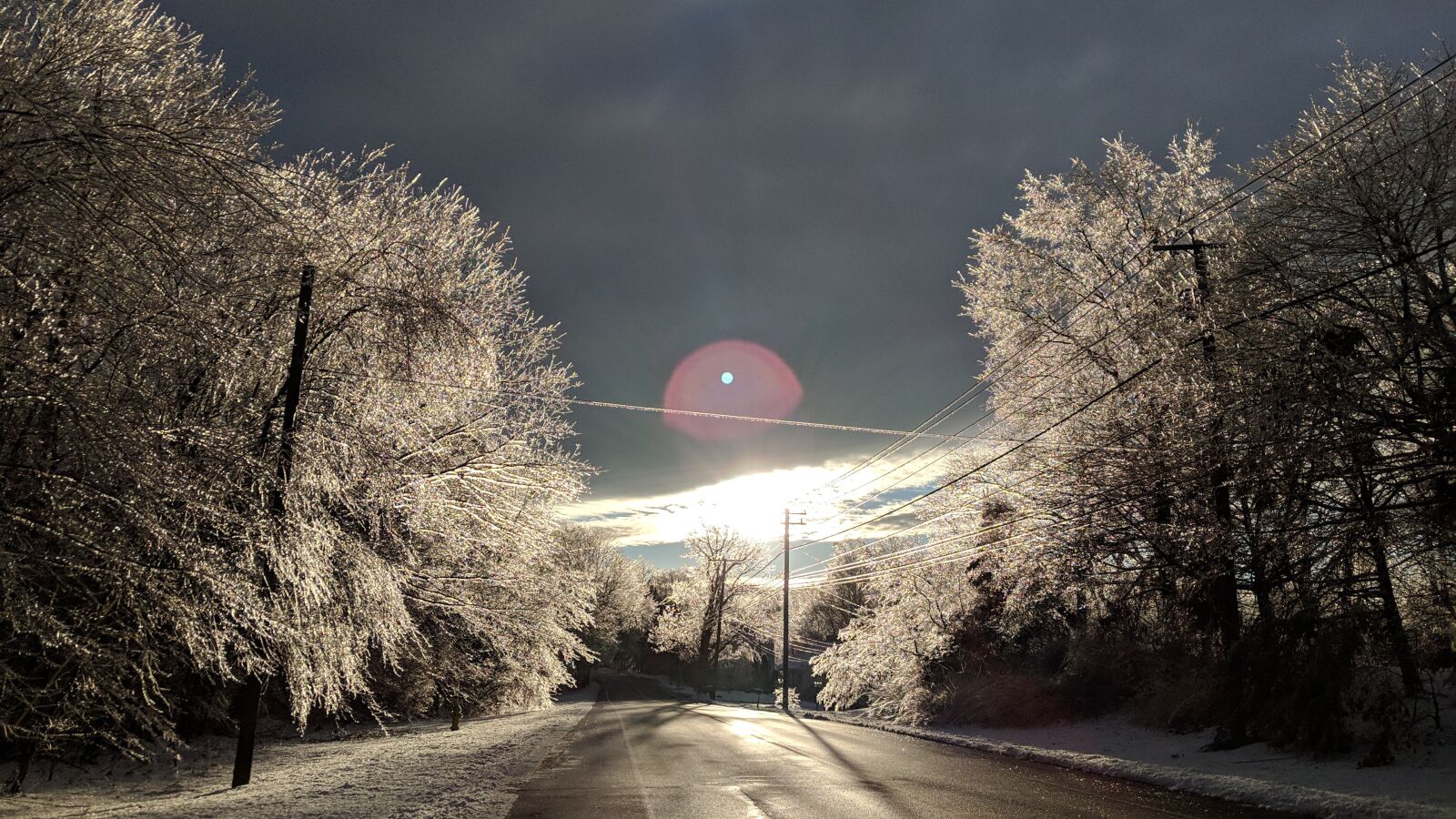 Google Pixel 2 XL sample photo. Winter, road, cold photography