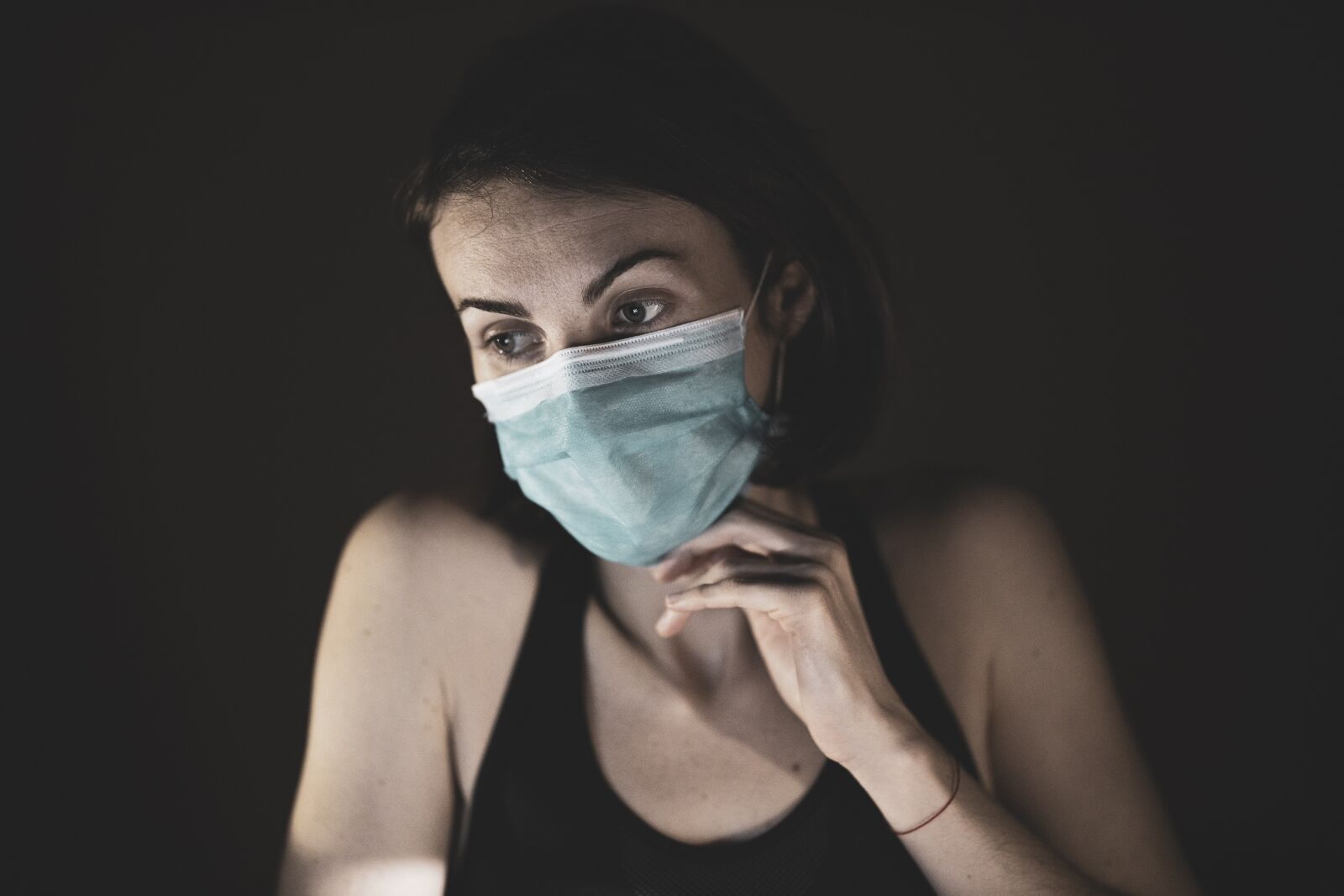 Canon RF 85mm F1.2L USM sample photo. Coronavirus, mask, virus photography